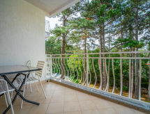 Appartement Fuma nabij zee in Jadranovo met zwembad en tuin - thumbnail 4