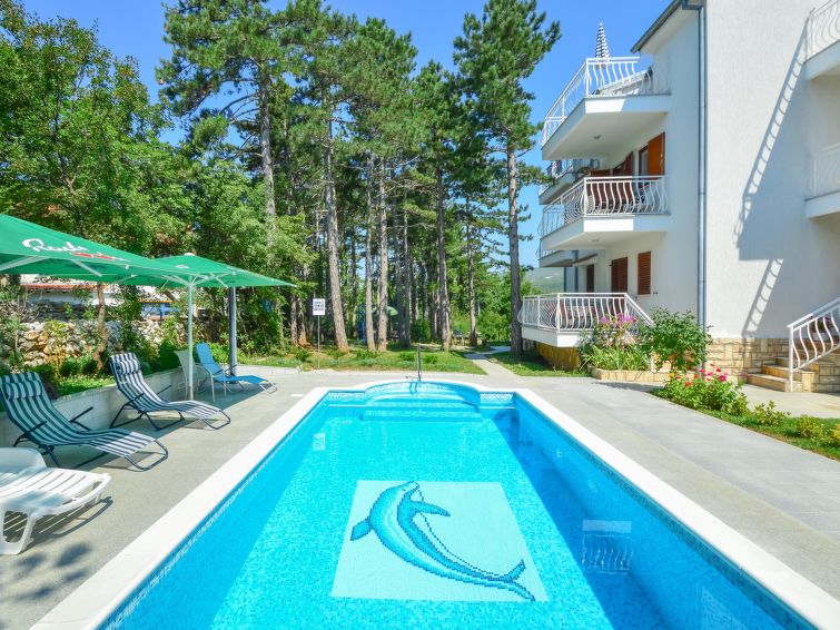Op 300 m van zee: Ruim appartement Fuma in het centrum van Jadranovo in Jadranovo
