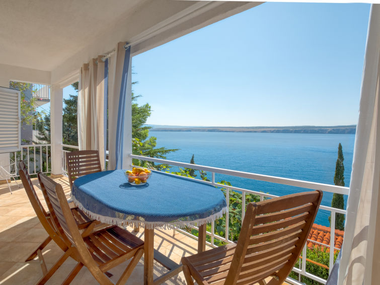 Appartement aan zee met zeezicht in Crikvenica/Jadranovo in Jadranovo