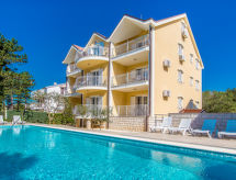 Appartement Villa Anna: Verblijf aan de Kvarner Baai met verwarmd zwembad - thumbnail 1