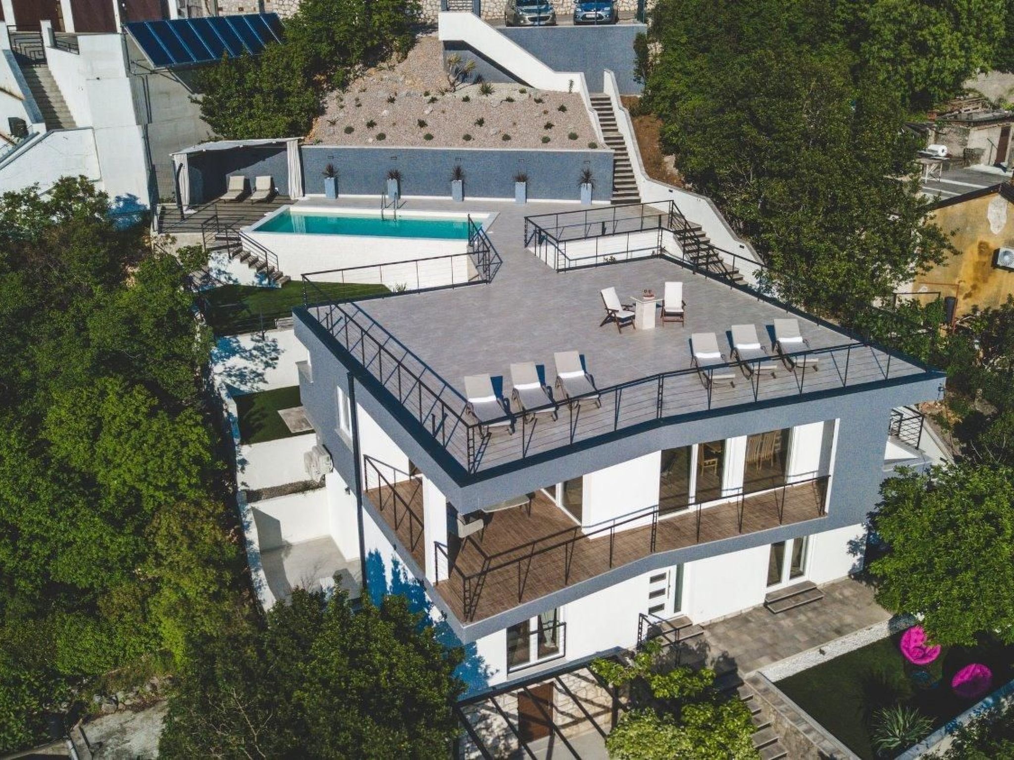 Für 7 Personen und 1 Kind-Binnen