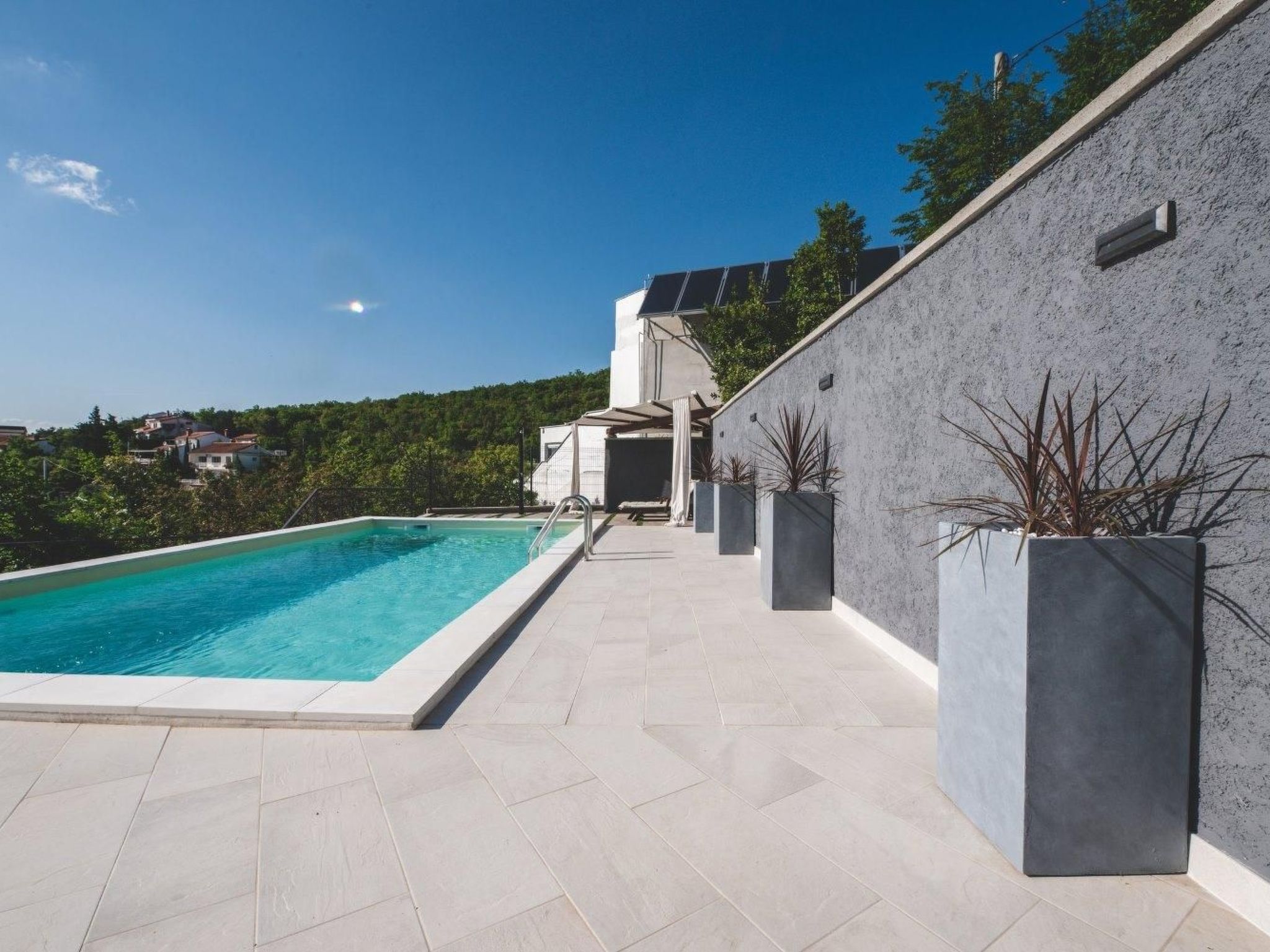 Für 7 Personen und 1 Kind-Binnen