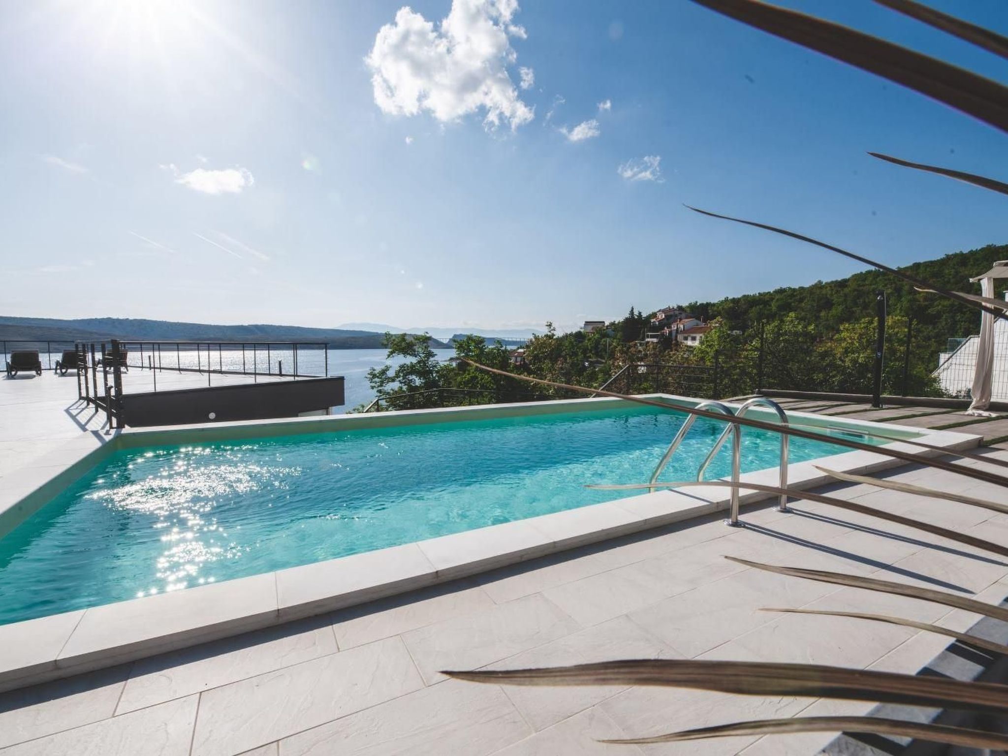 Für 7 Personen und 1 Kind-Binnen