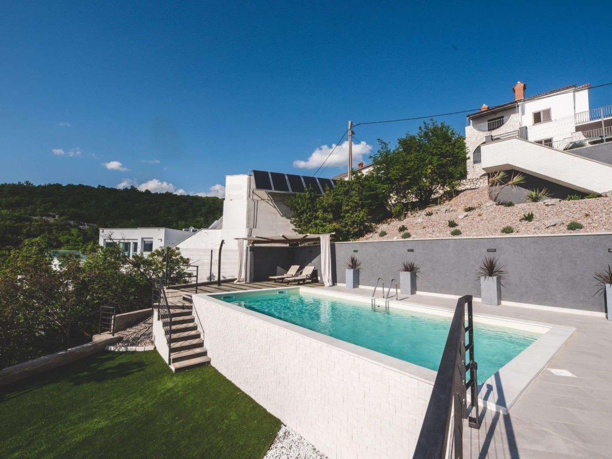 Für 7 Personen und 1 Kind-Binnen