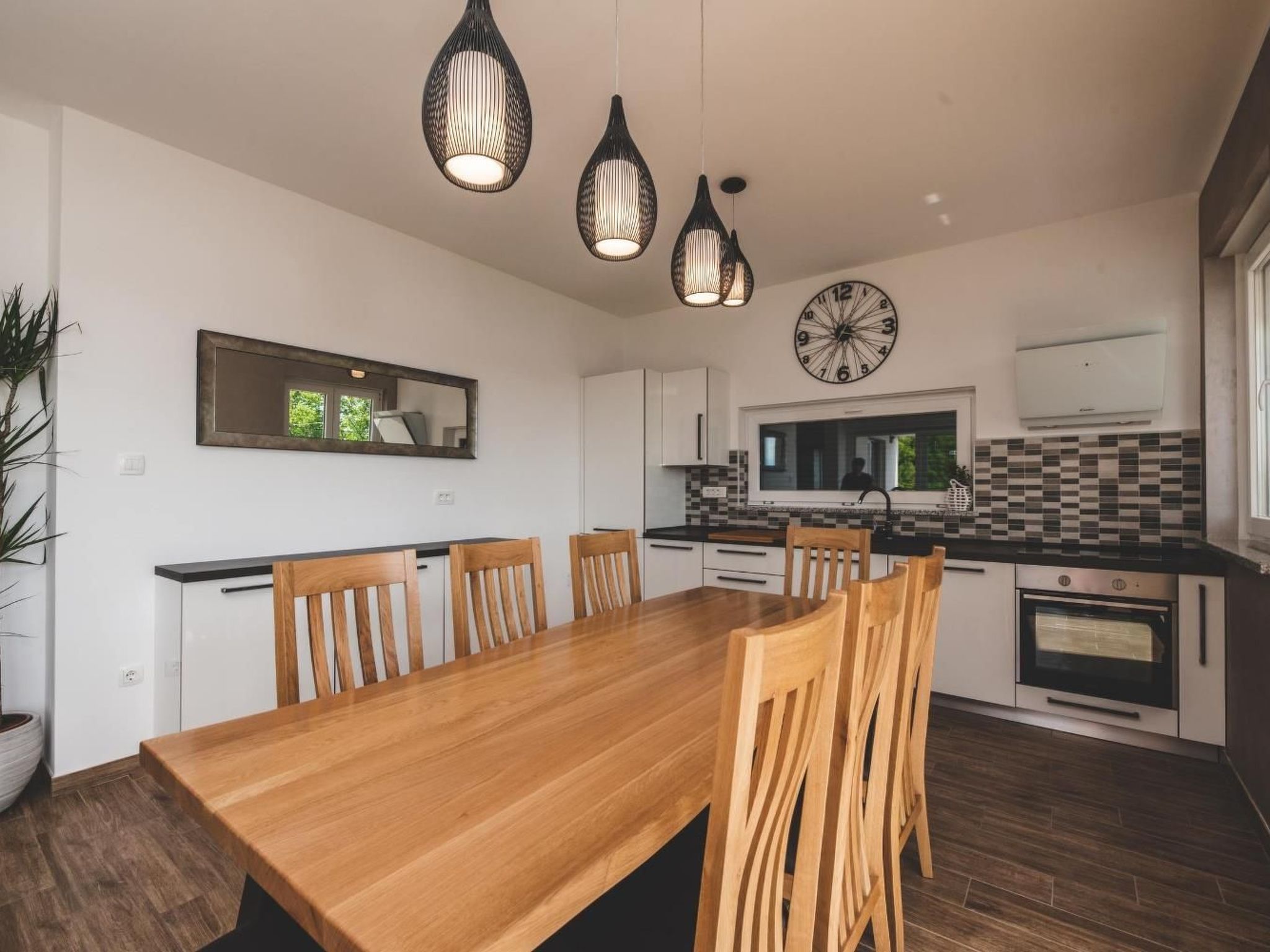 Für 7 Personen und 1 Kind-Binnen