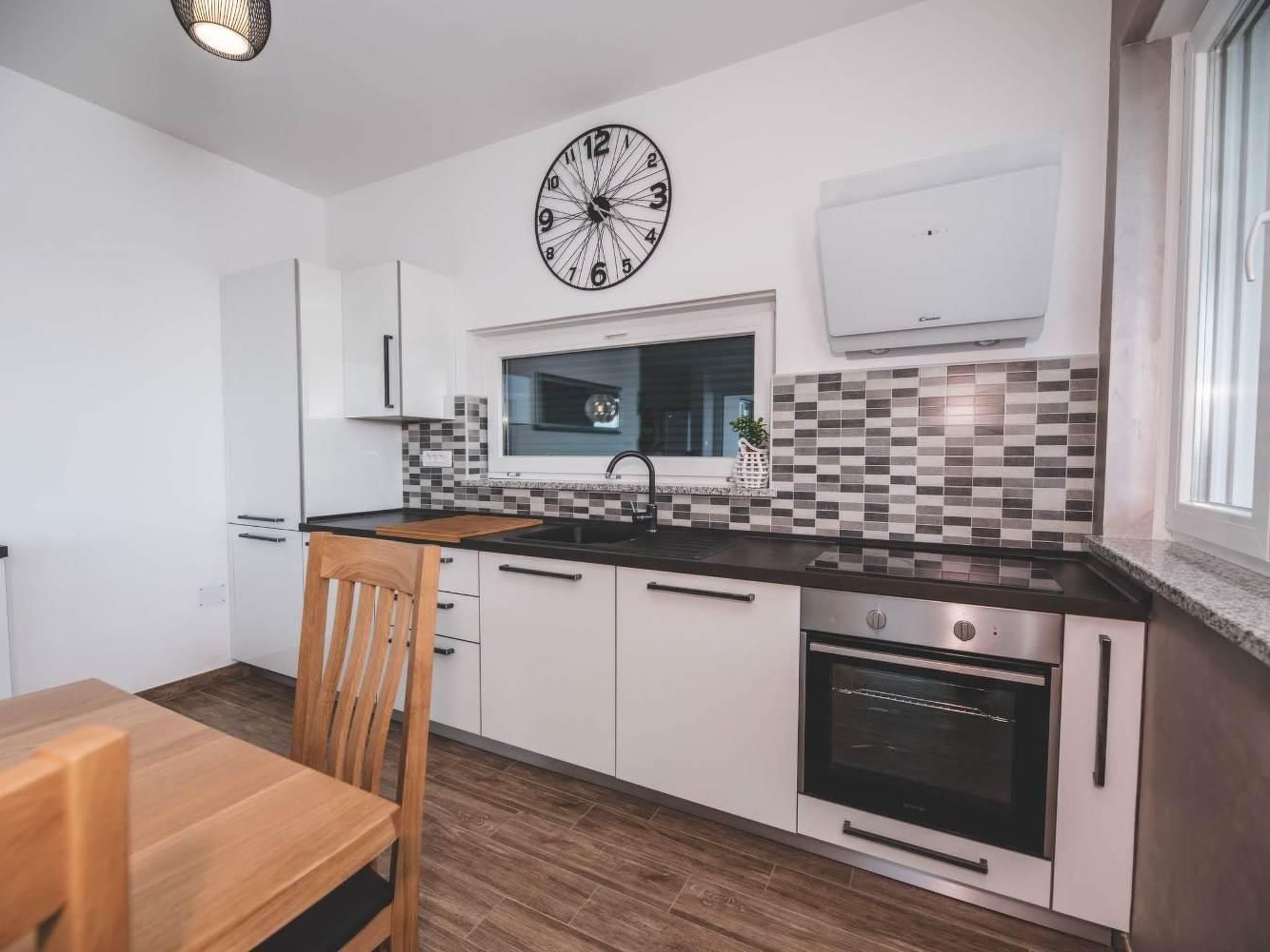 Für 7 Personen und 1 Kind-Binnen