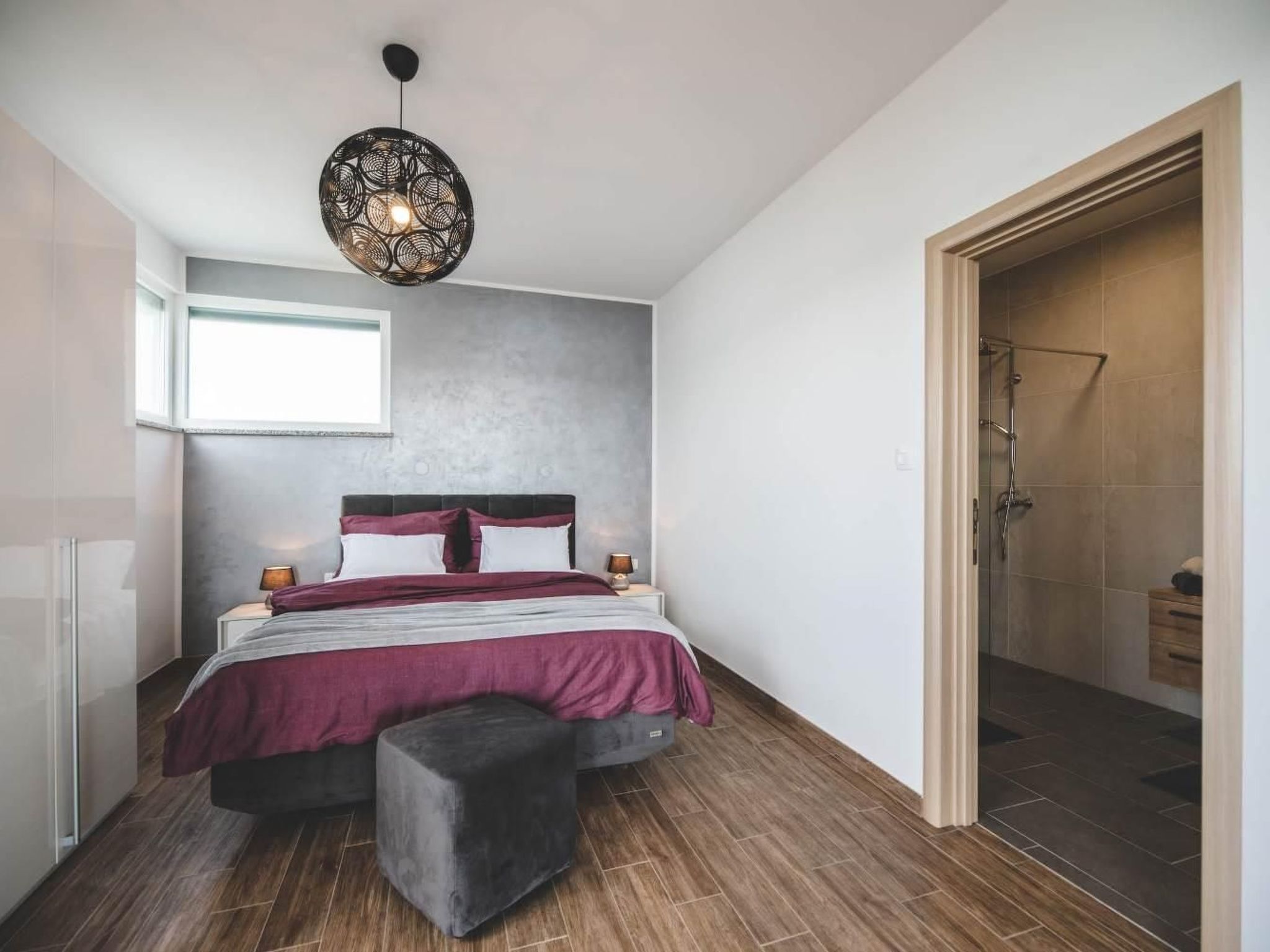 Für 7 Personen und 1 Kind-Binnen