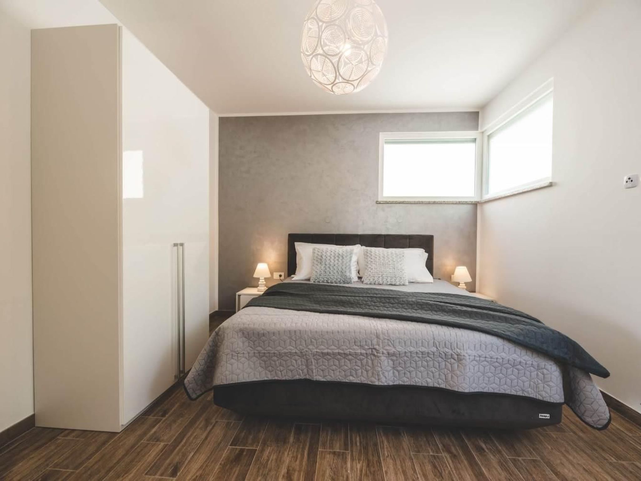 Für 7 Personen und 1 Kind-Binnen