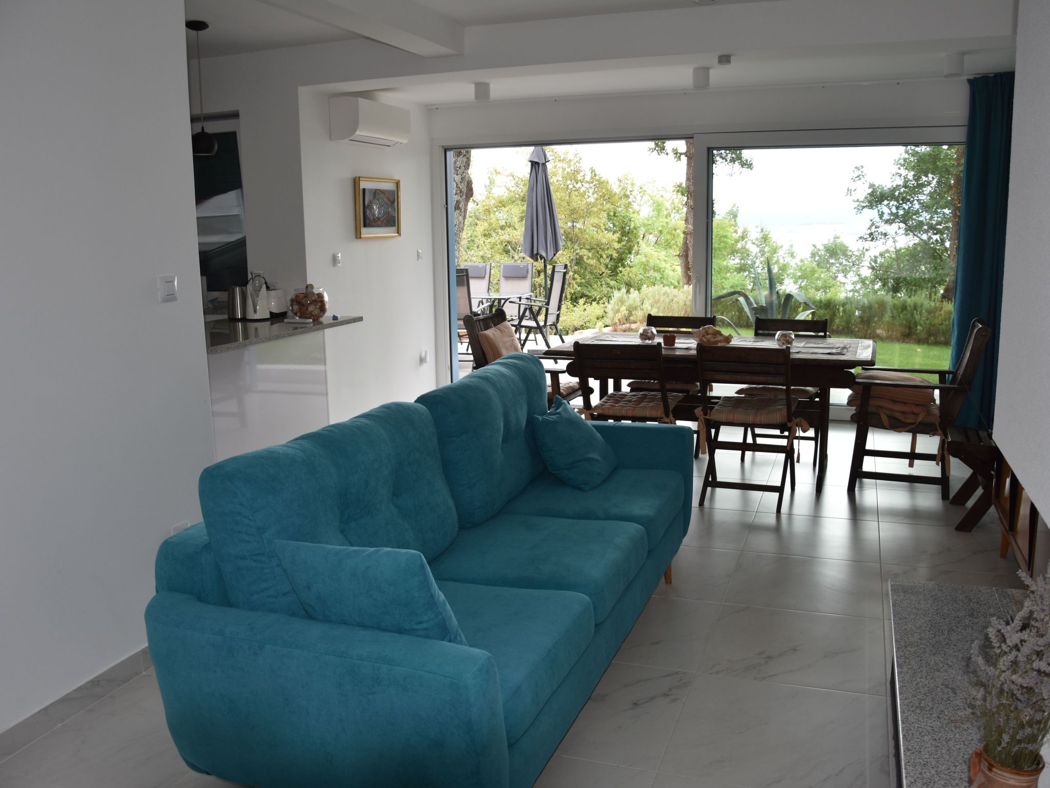 Ferienvilla mit Whirlpool-Drinnen