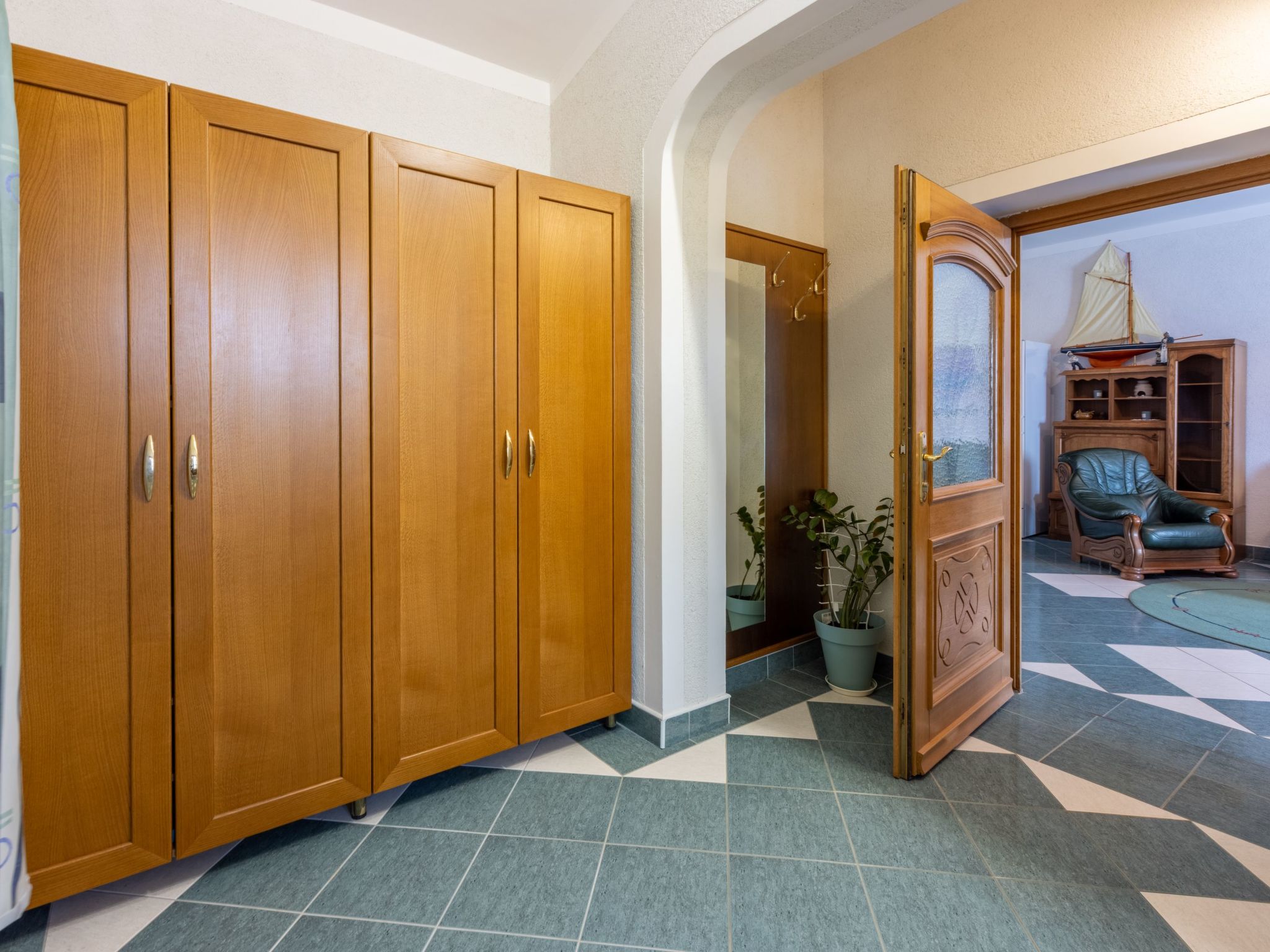 Mit privatem Pool und Sauna-Inside