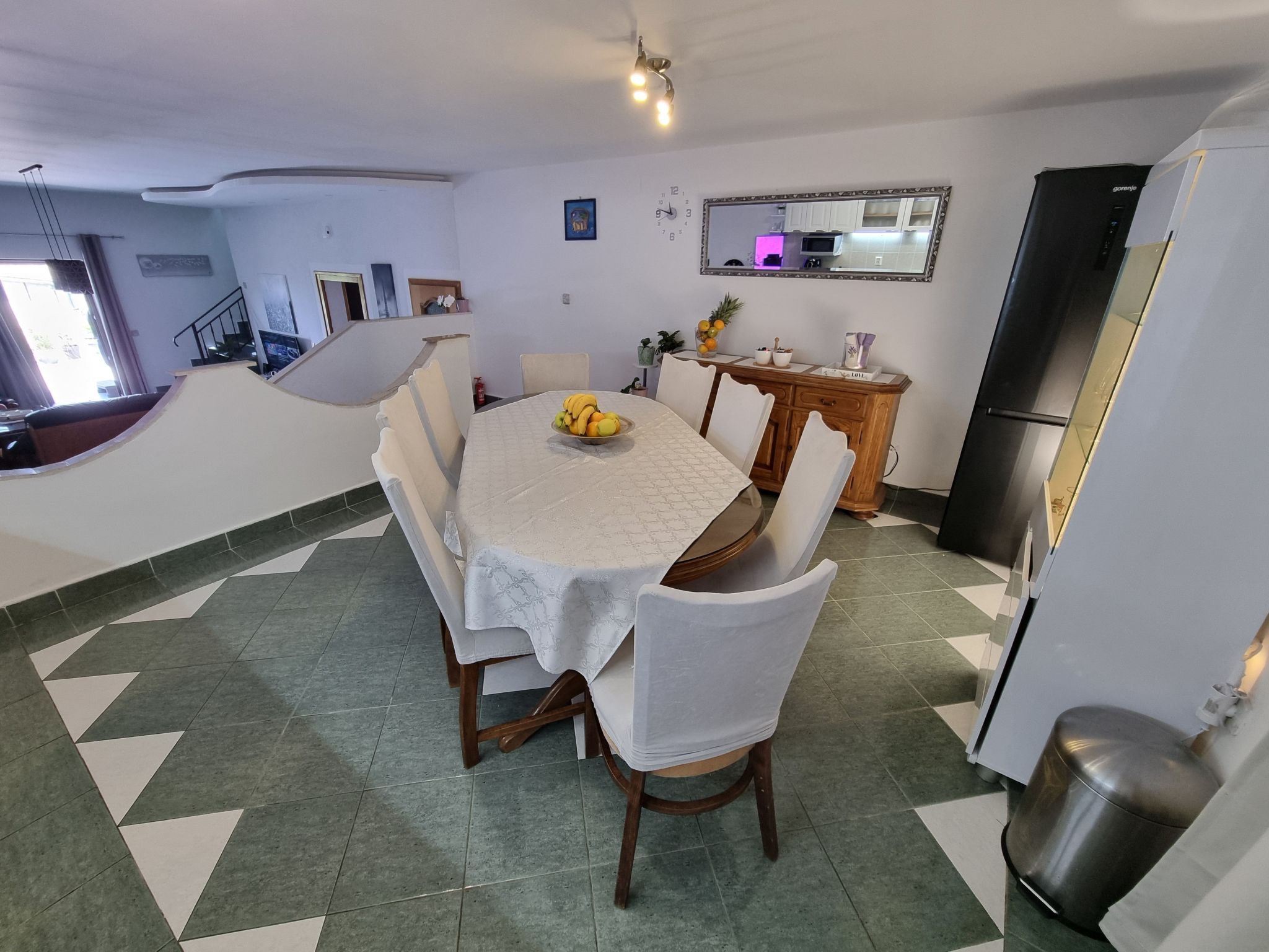 Mit privatem Pool und Sauna-Inside