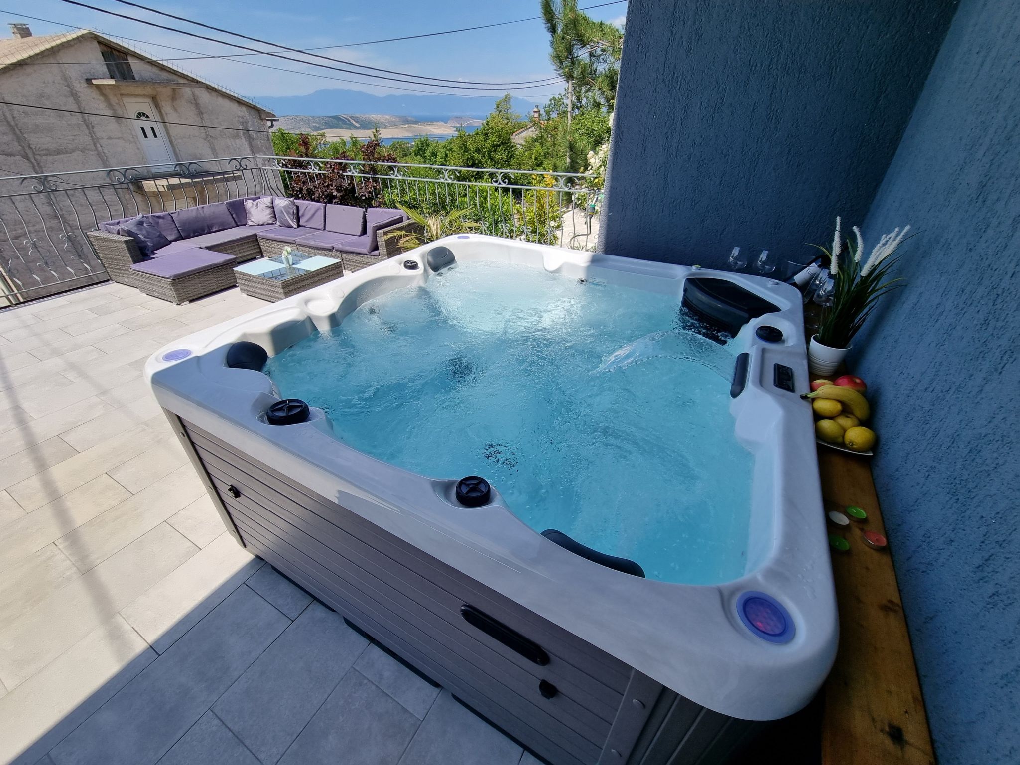 Mit privatem Pool und Sauna-Inside