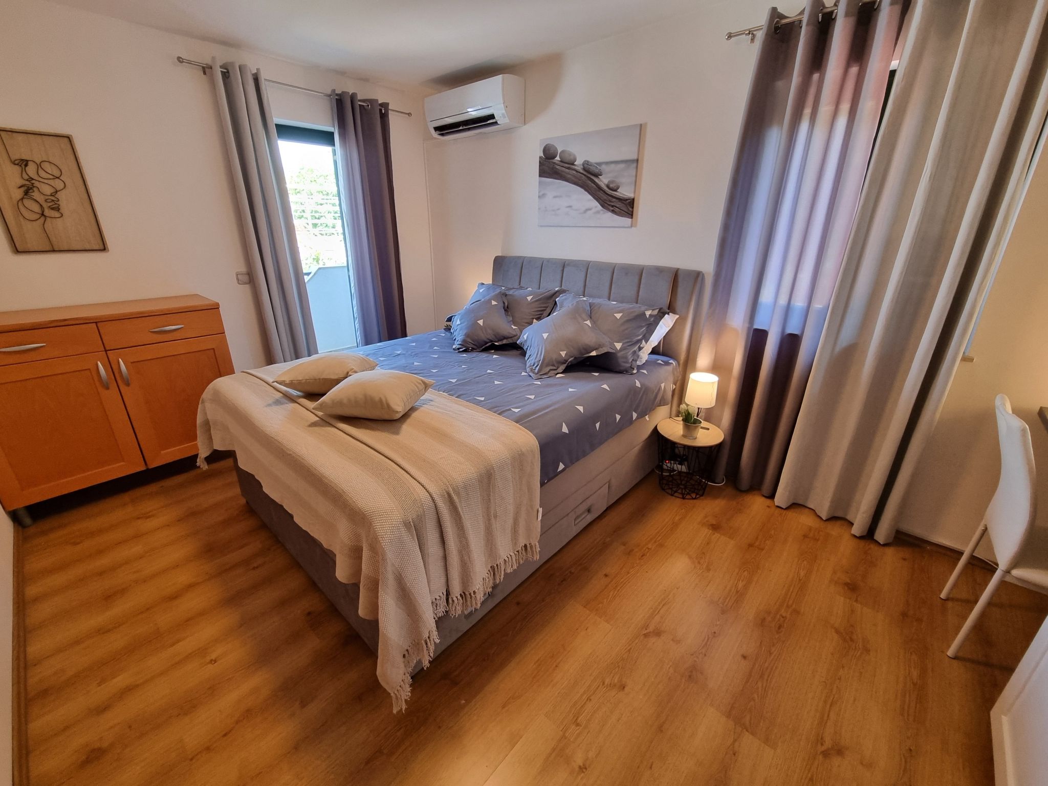 Mit privatem Pool und Sauna-Inside