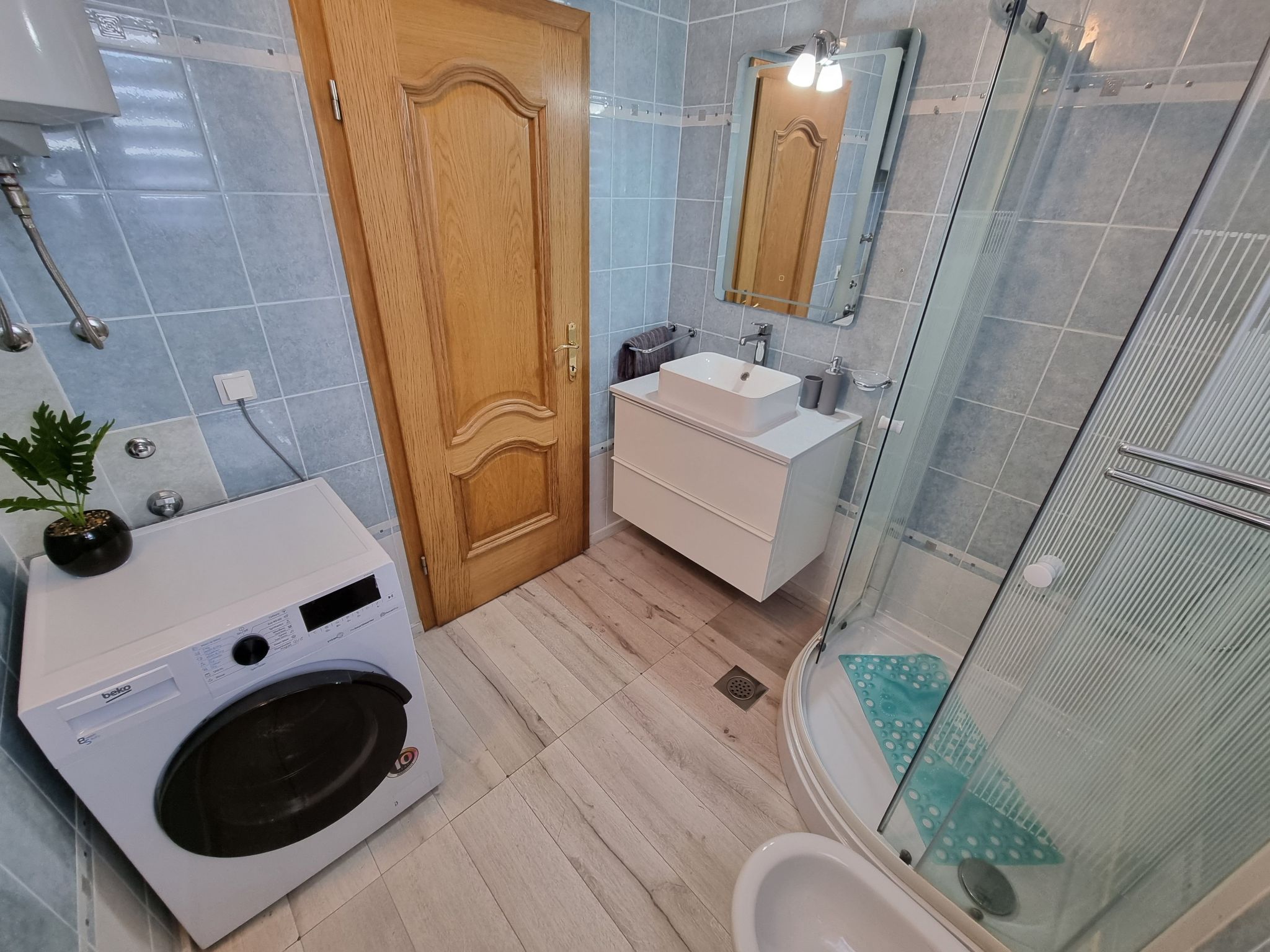 Mit privatem Pool und Sauna-Inside