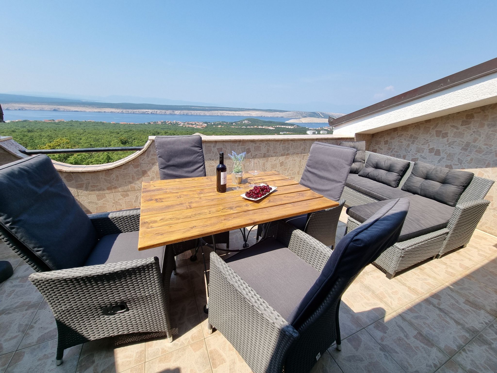 Mit privatem Pool und Sauna-Inside