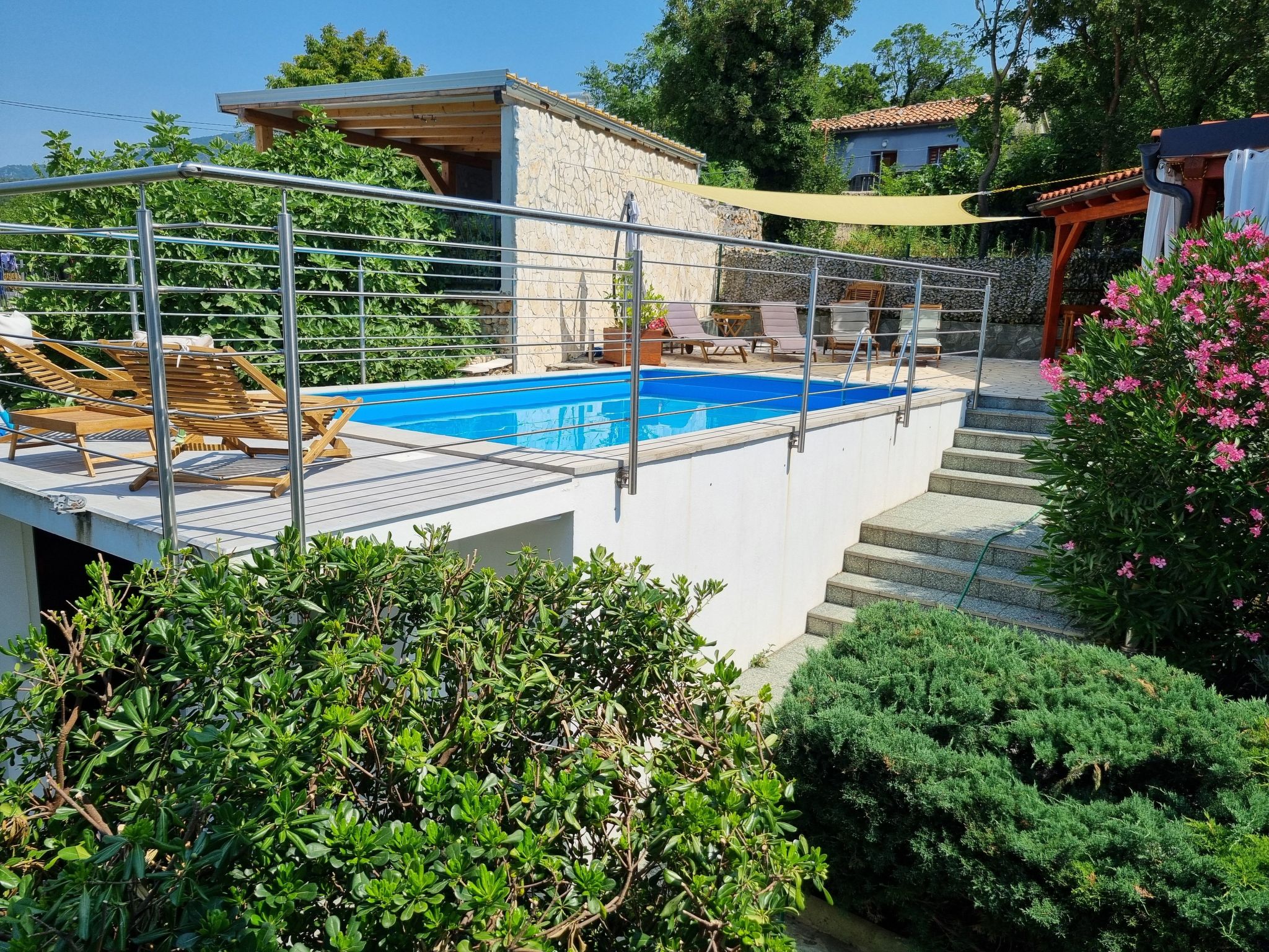 Mit privatem Pool und Sauna-Inside