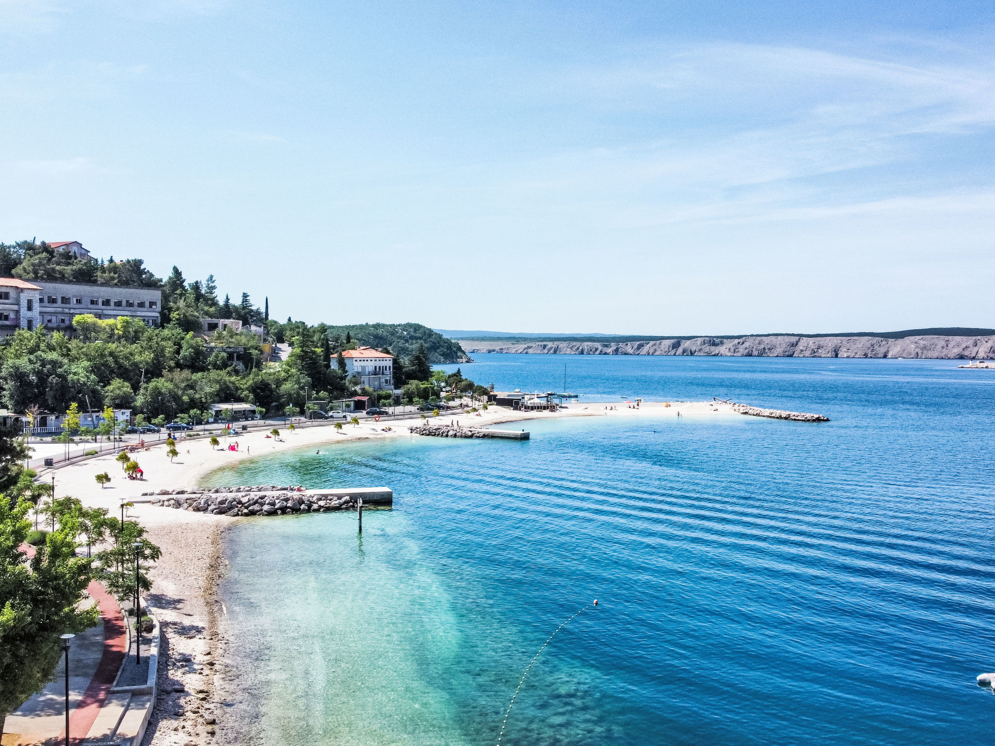 Mit privatem Pool und Sauna-Area
