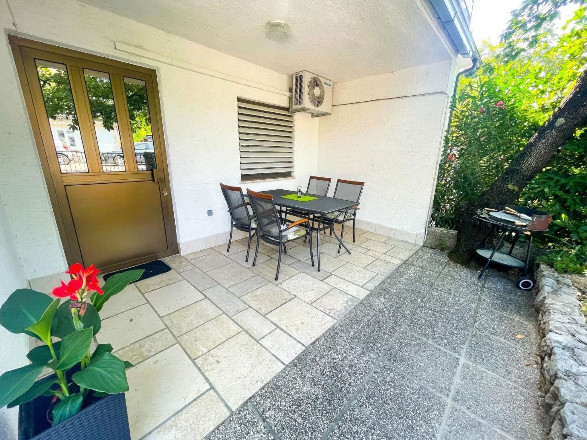 In Jadranovo mit Garten-Image-tags.info