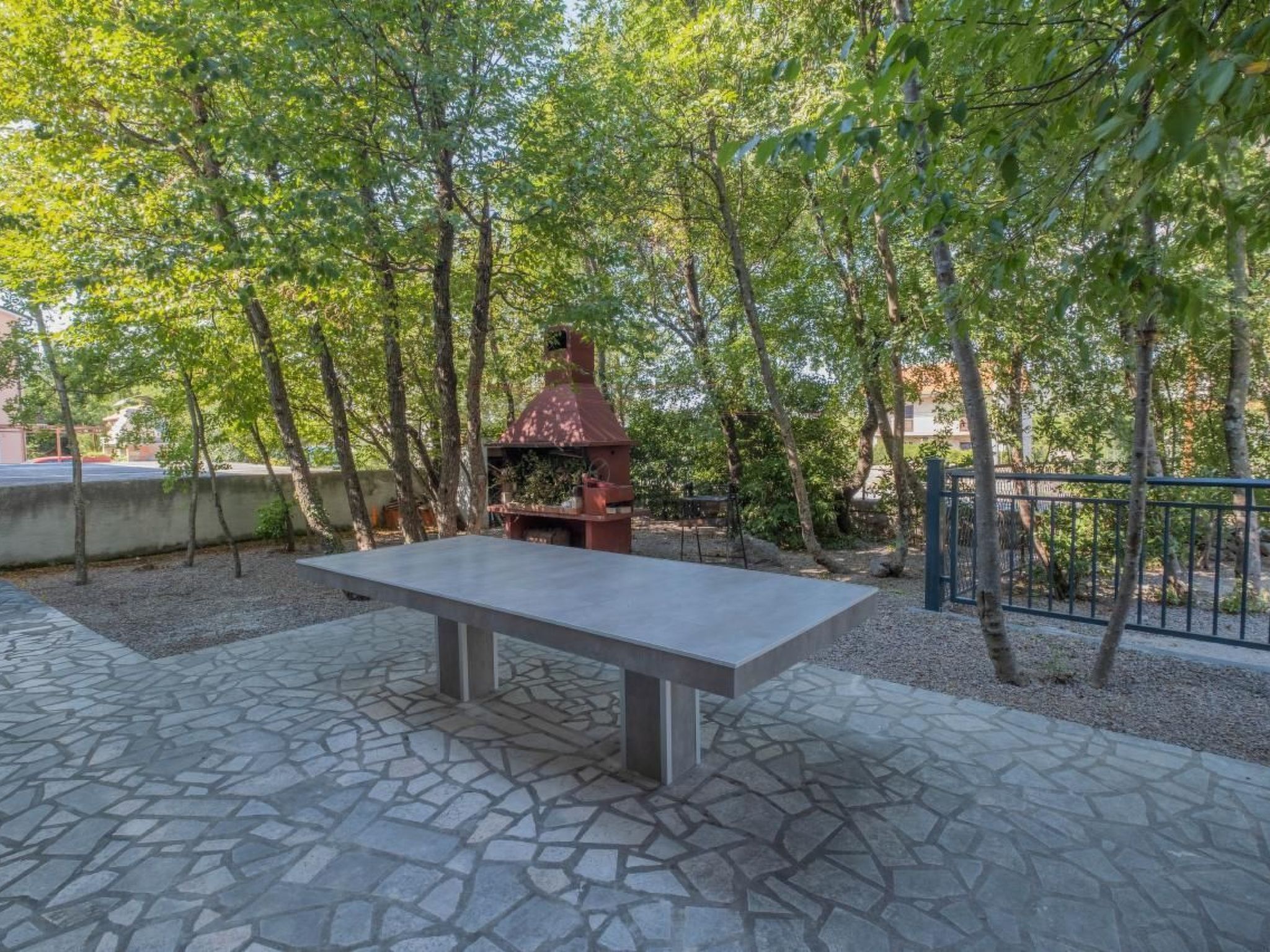 Appartement in Jadranovo mit Gemeinsamem Garten-Outside