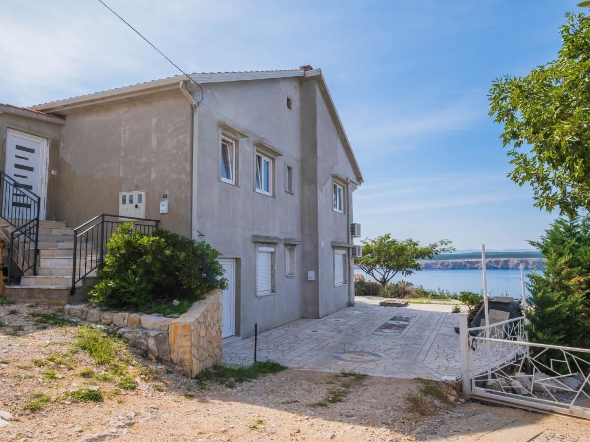 Wohnung in Jadranovo und Meerblick