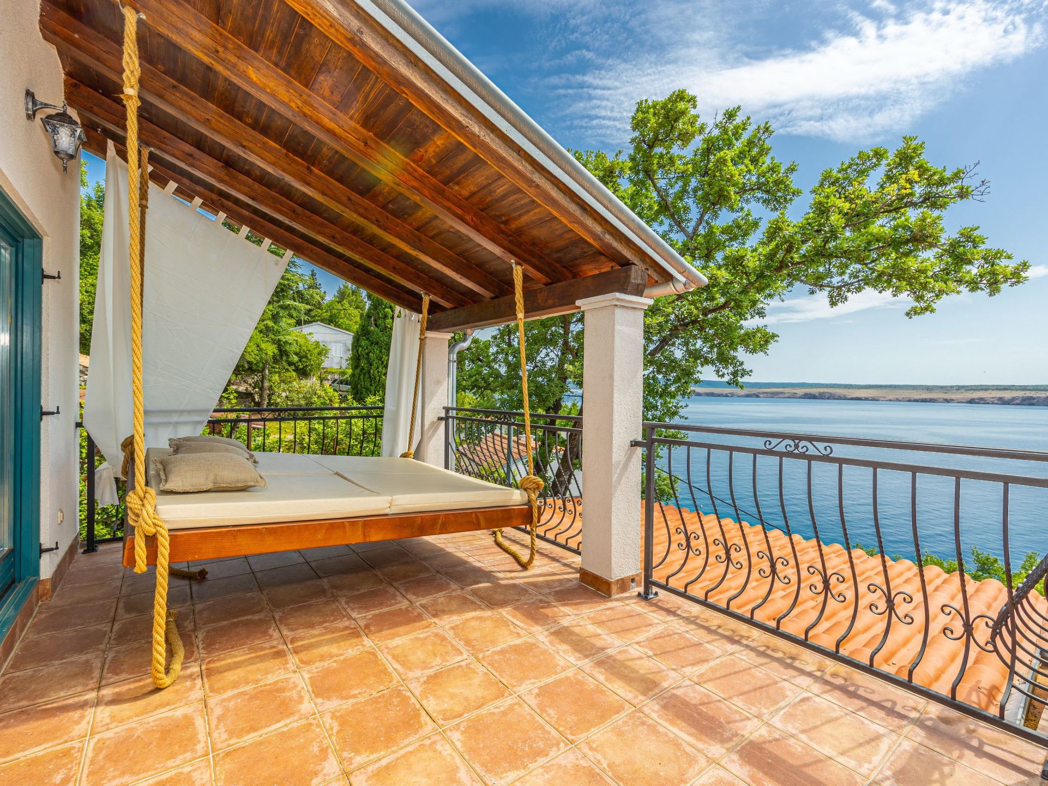 Villa Cikas Palmhouse-Drinnen