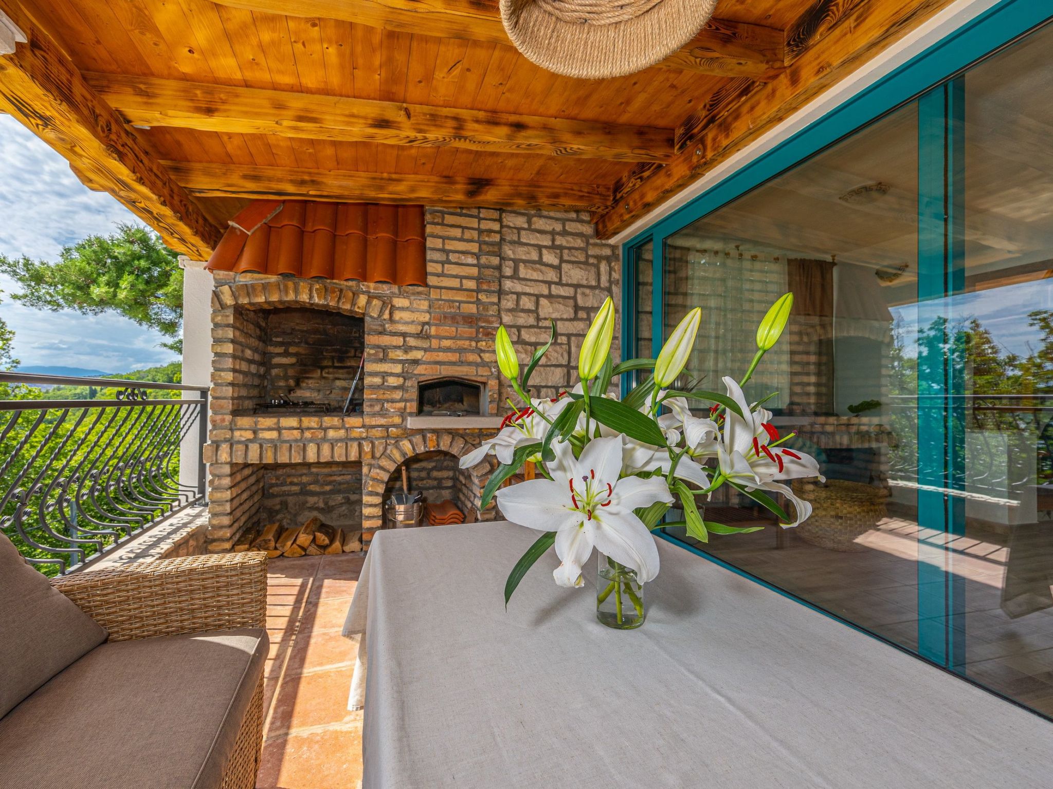 Villa Cikas Palmhouse-Drinnen