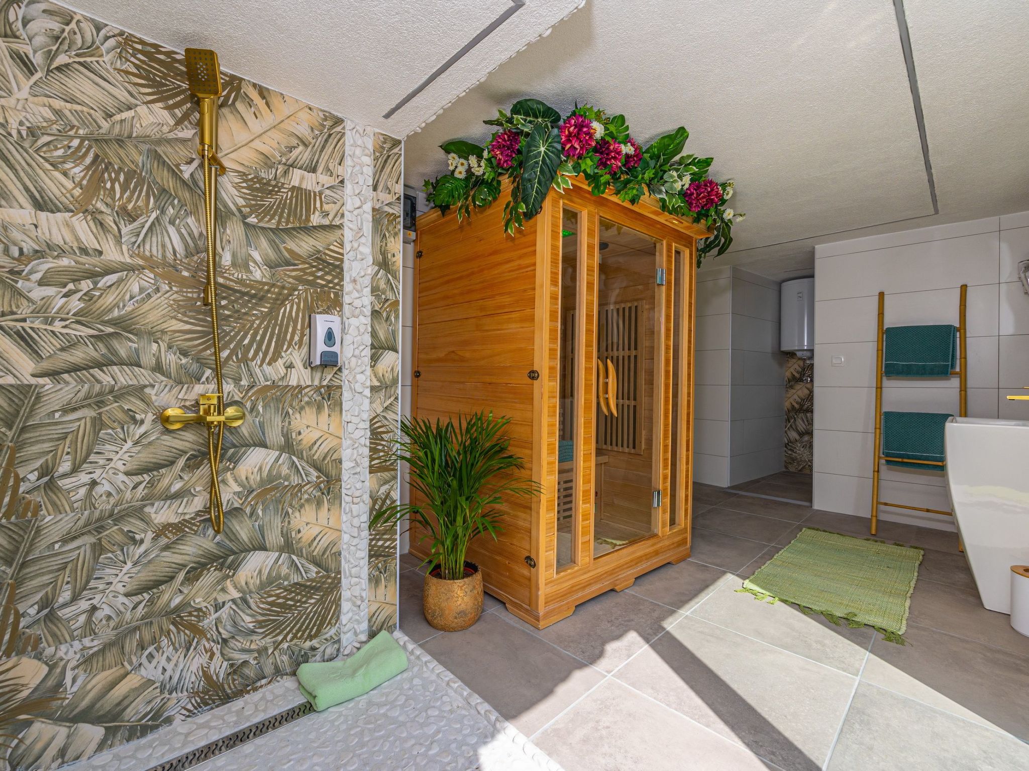 Villa Cikas Palmhouse-Drinnen