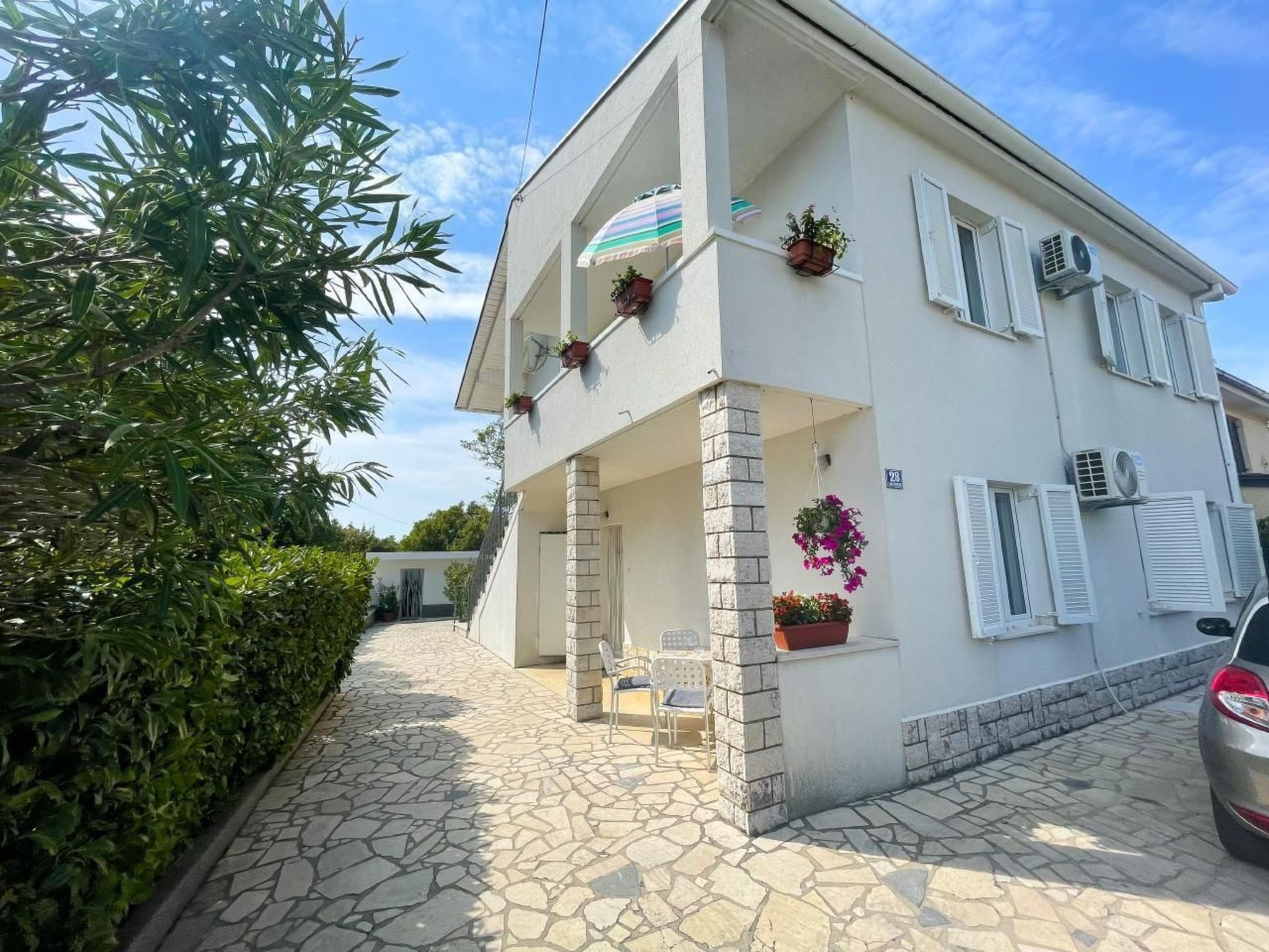 Schöne Ferienwohnung in Jadranovo mit Grill, Terrasse und Garten-Outside