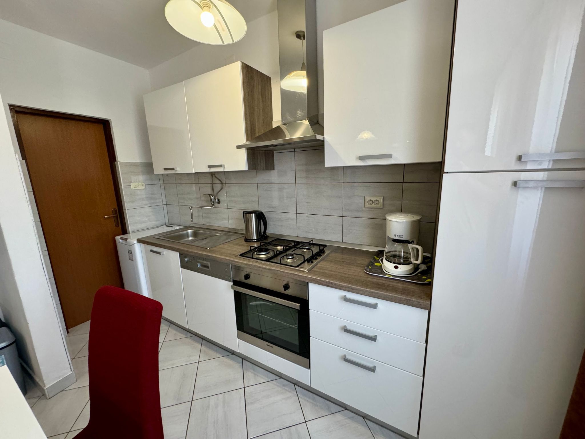 Schöne Ferienwohnung in Jadranovo mit Grill, Terrasse und Garten-Inside