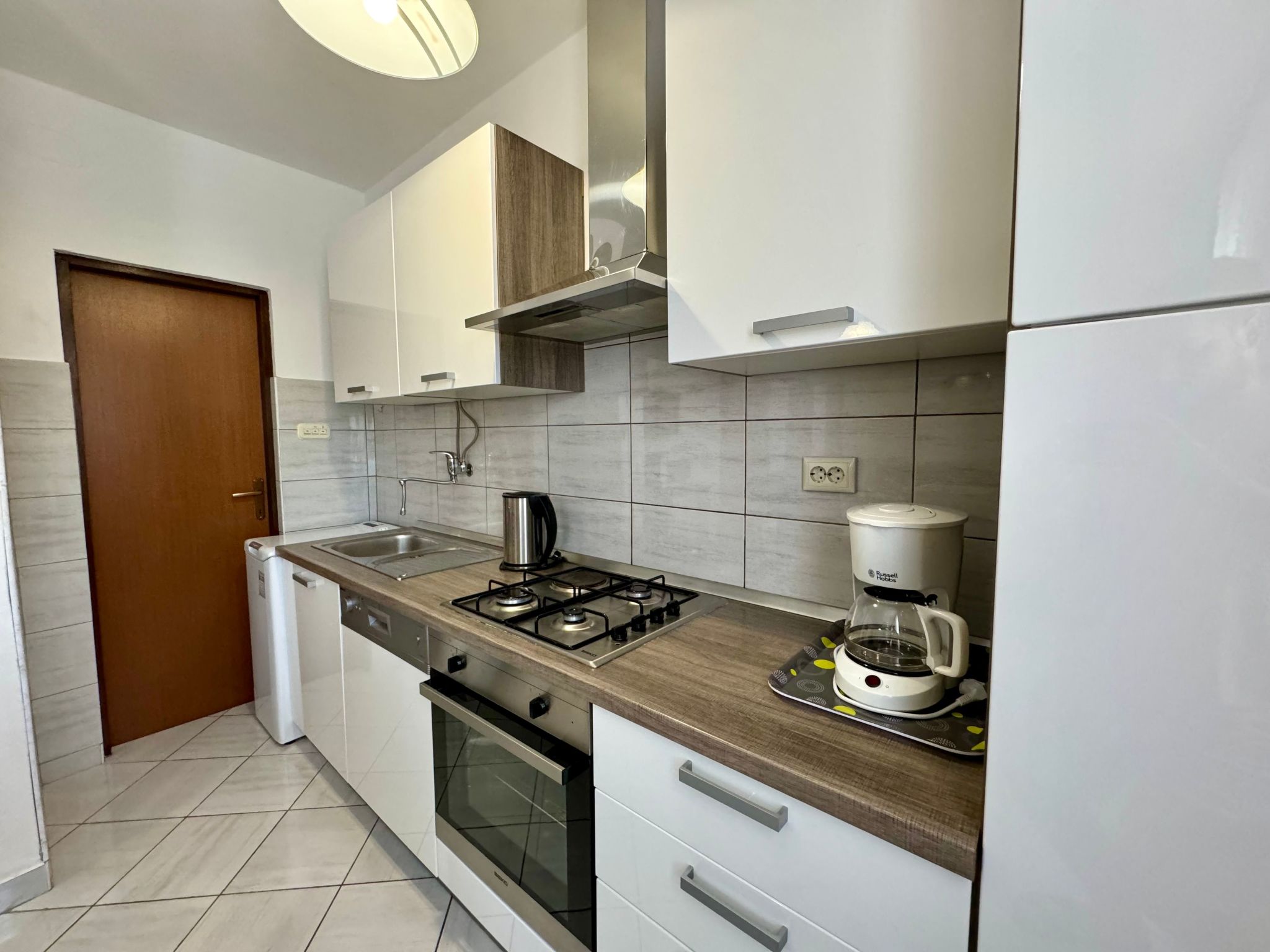 Schöne Ferienwohnung in Jadranovo mit Grill, Terrasse und Garten-Inside