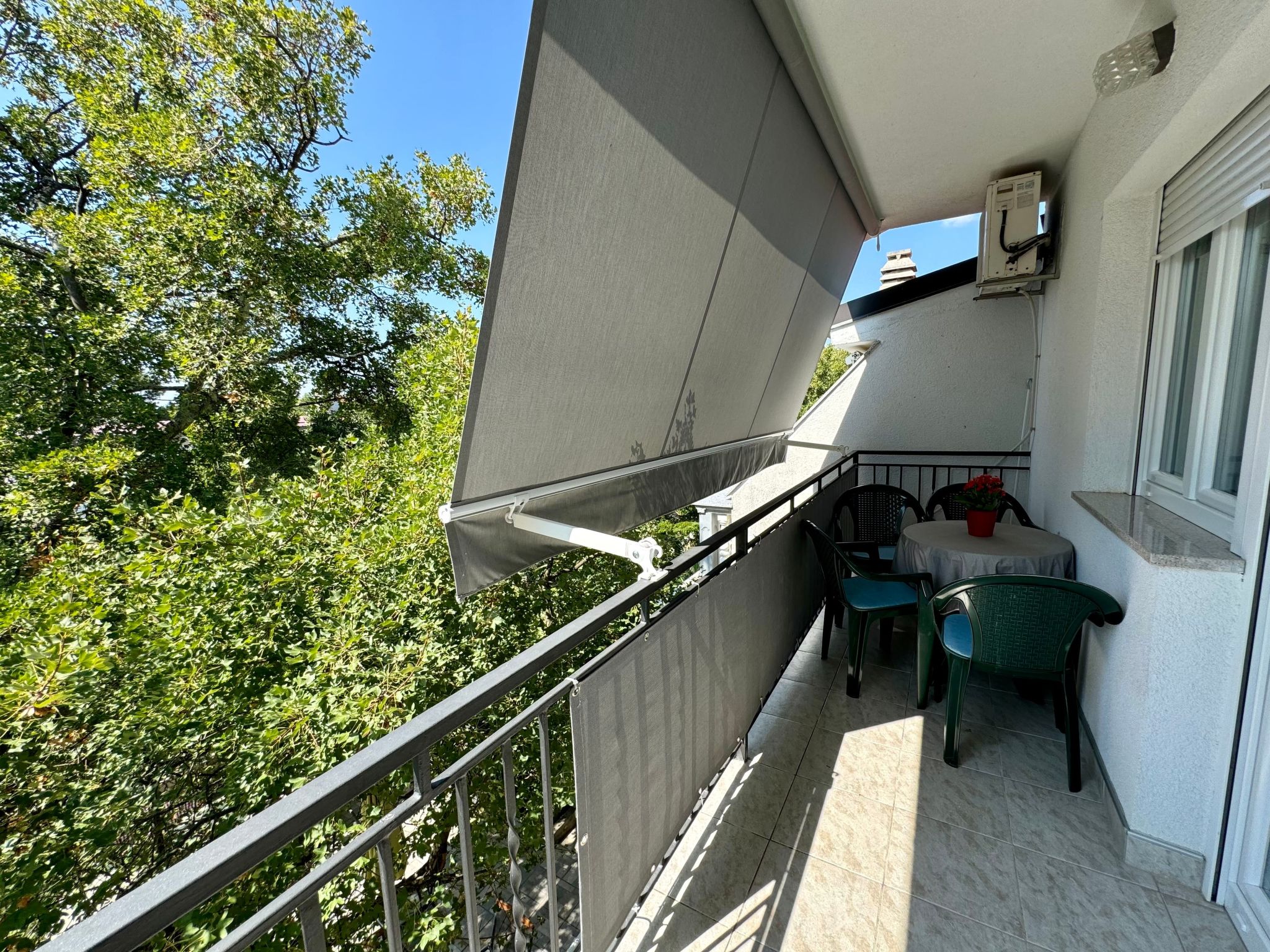 Schöne Ferienwohnung in Jadranovo mit Grill, Terrasse und Garten-Outside