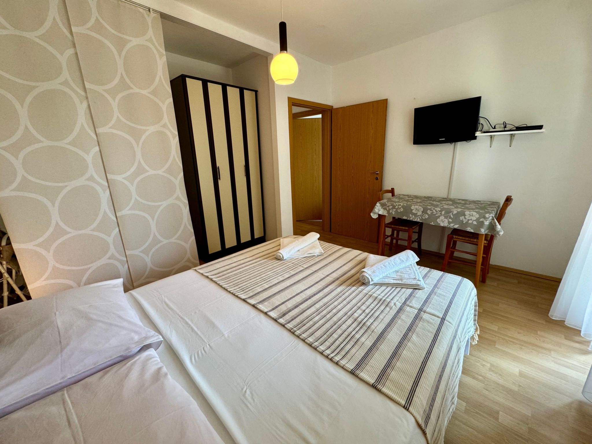 Schöne Ferienwohnung in Jadranovo mit Grill, Terrasse und Garten-Inside