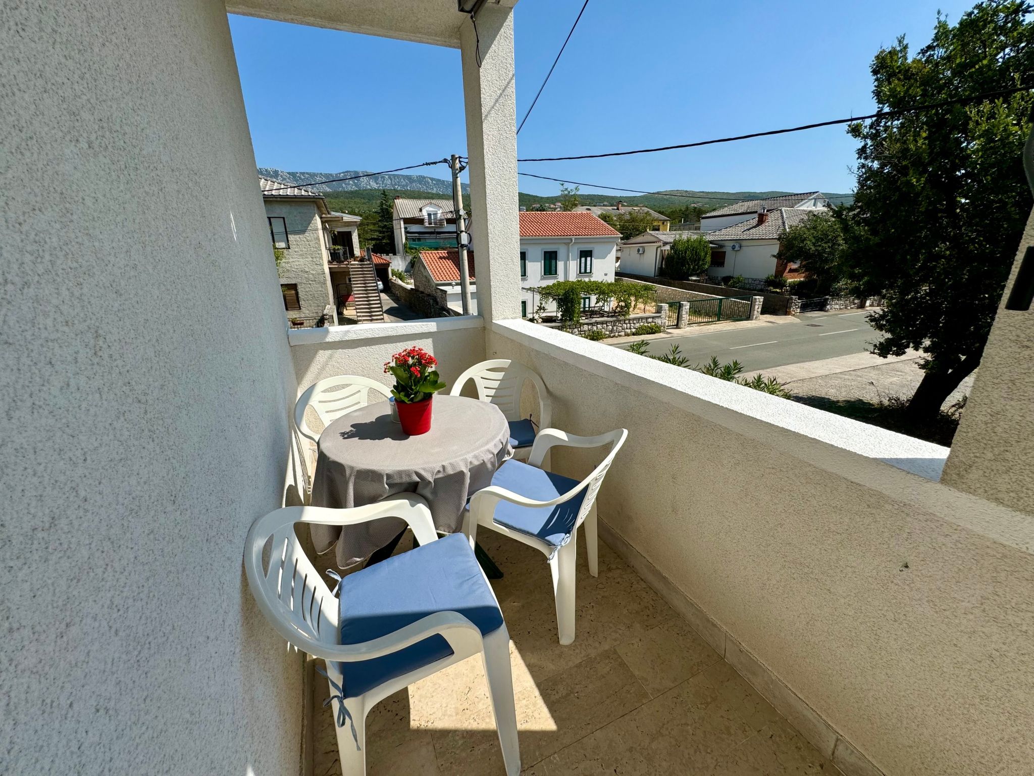 Photo of Schöne Ferienwohnung in Jadranovo mit Grill, Terrasse und Garten