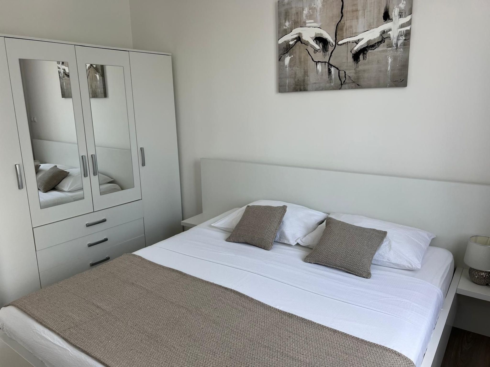 In Jadranovo mit Schönem Balkon-Dedans