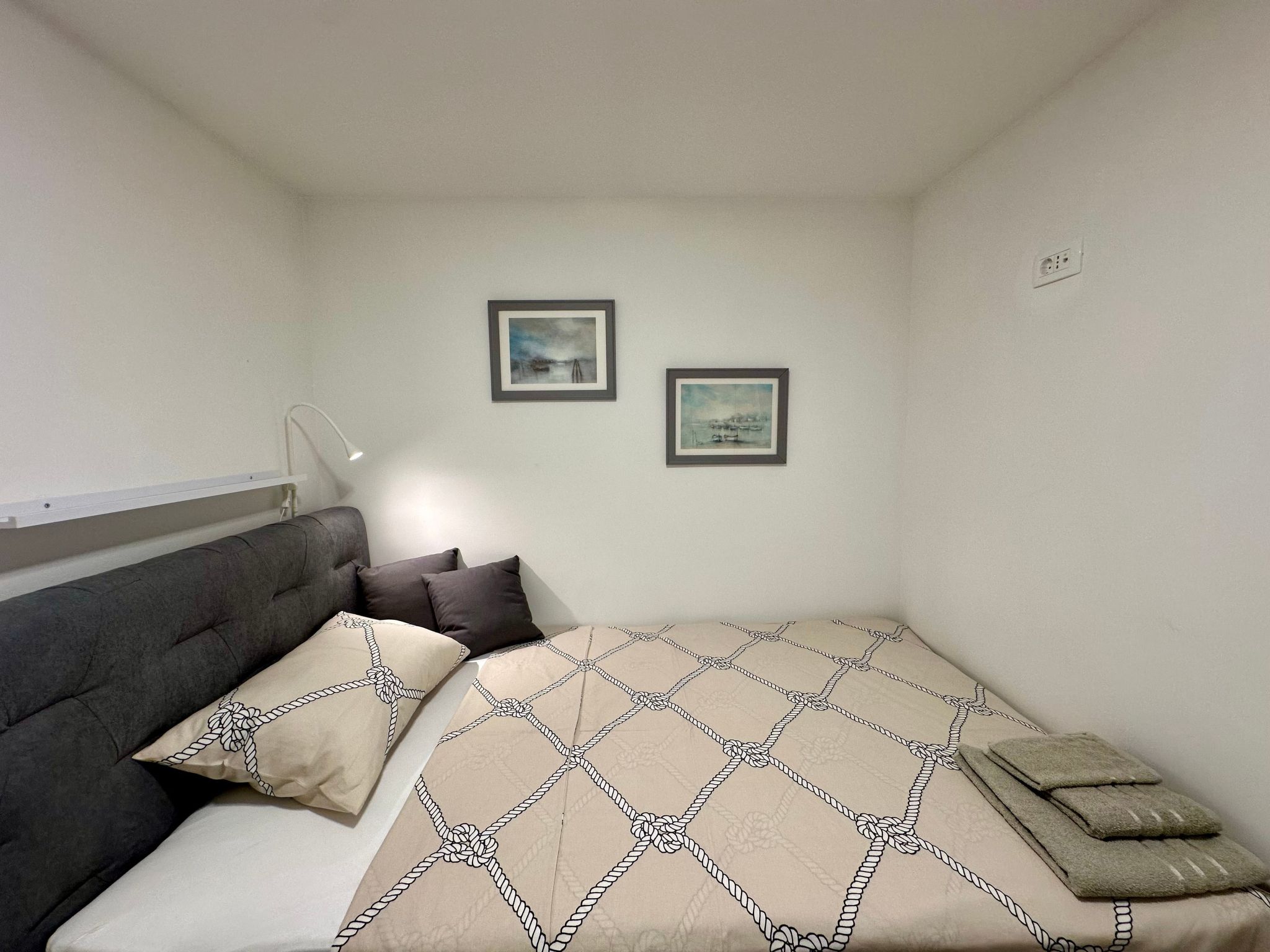 Holiday house Ena-Binnen