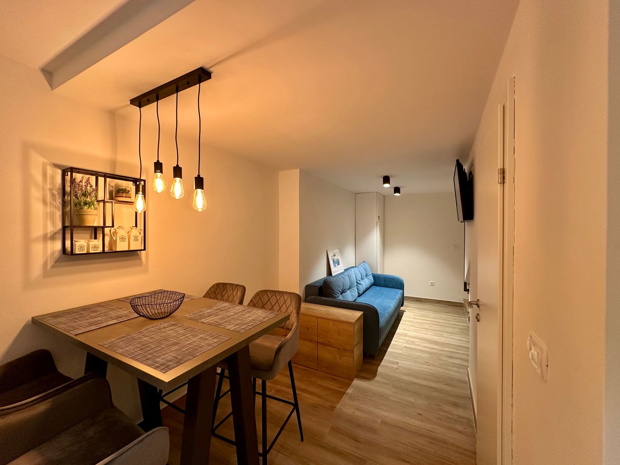 Holiday house Ena-Binnen