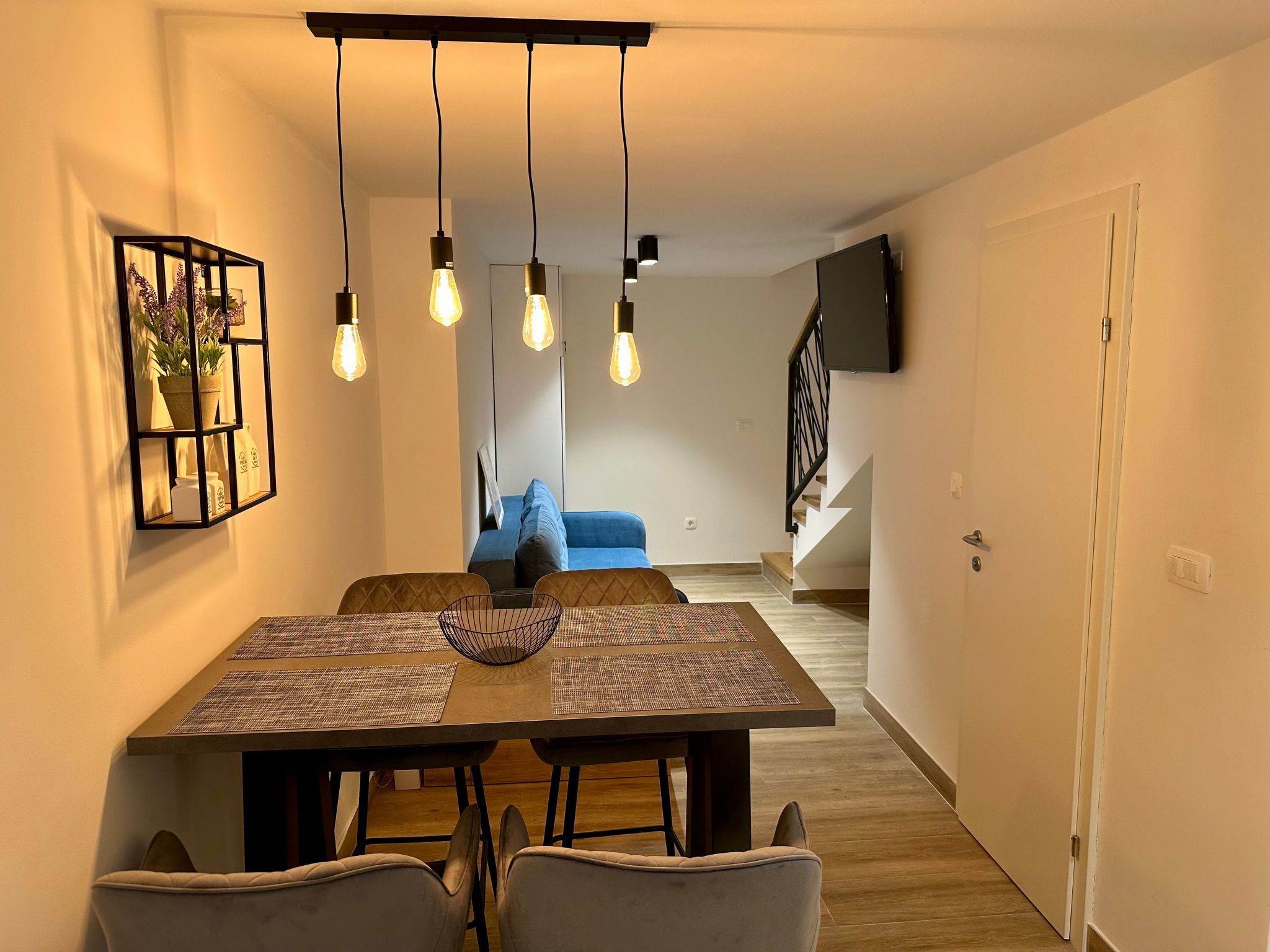 Holiday house Ena-Binnen