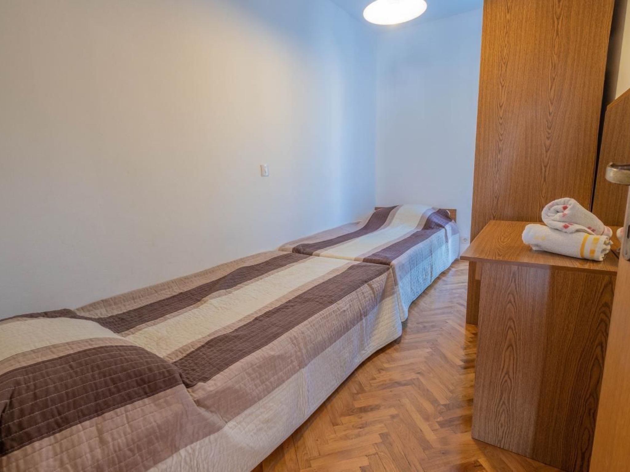 Gemütliche Wohnung in Jadranovo mit Gemeinsamem Garten