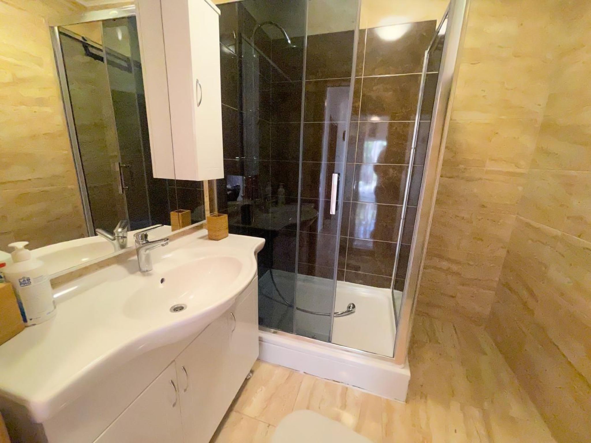 Appartement in Jadranovo mit Garten, Terrasse und Grill-Image-tags.info