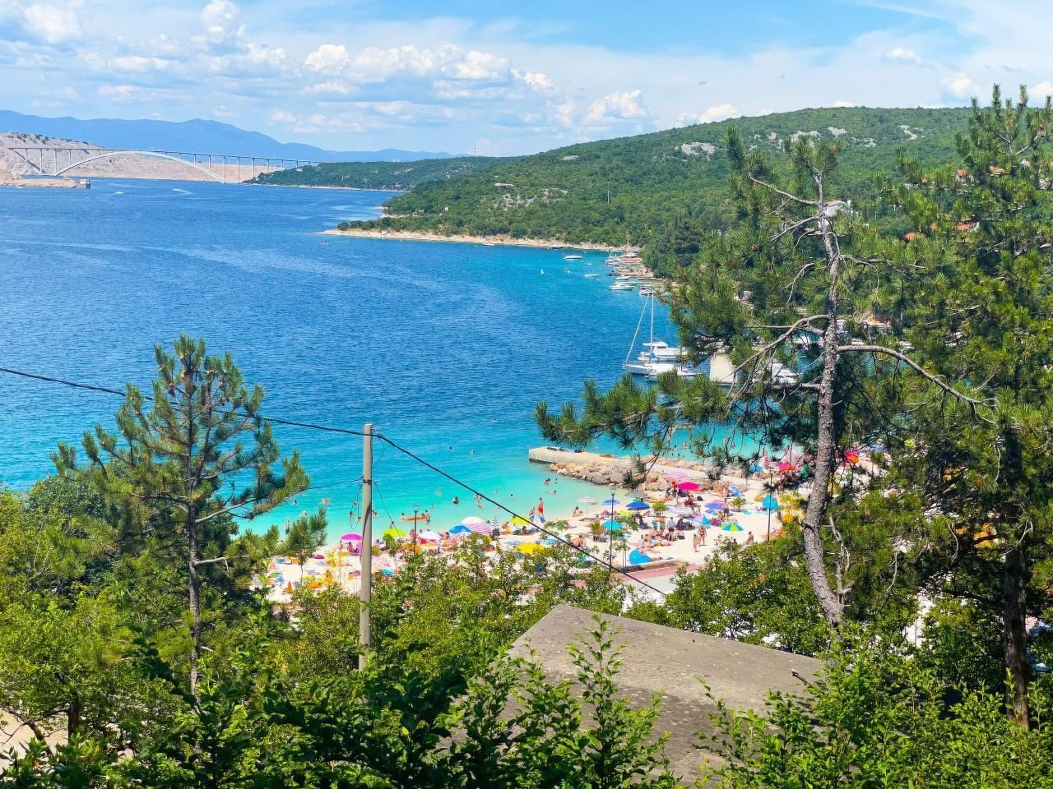 Appartement in Jadranovo mit Garten, Terrasse und Grill-Outside