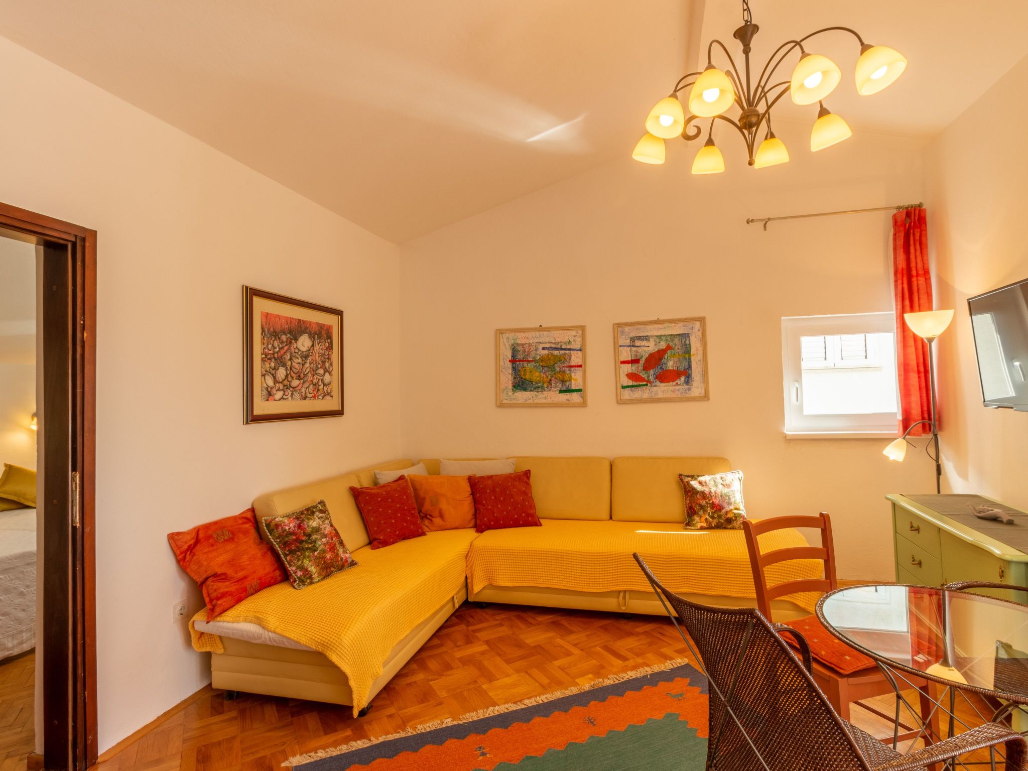 Appartement in Jadranovo mit Garten und Grill-Drinnen