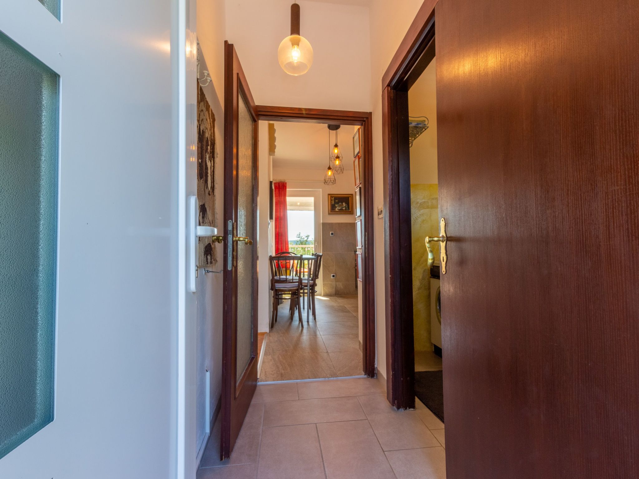 Appartement in Jadranovo mit Garten und Grill-Drinnen