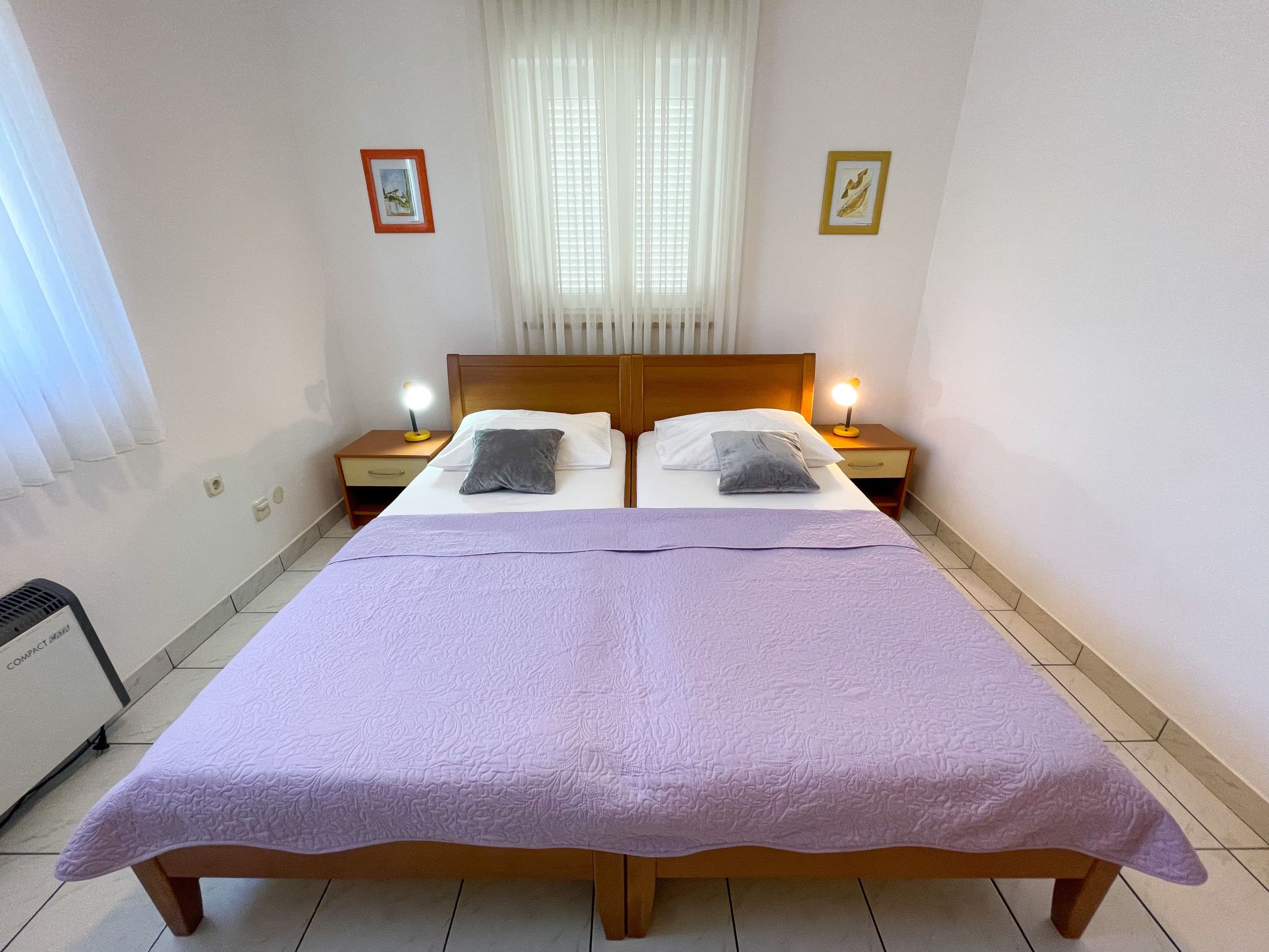 Photo of in Jadranovo mit Terrasse, gemeinschaftlichem Pool und Garten