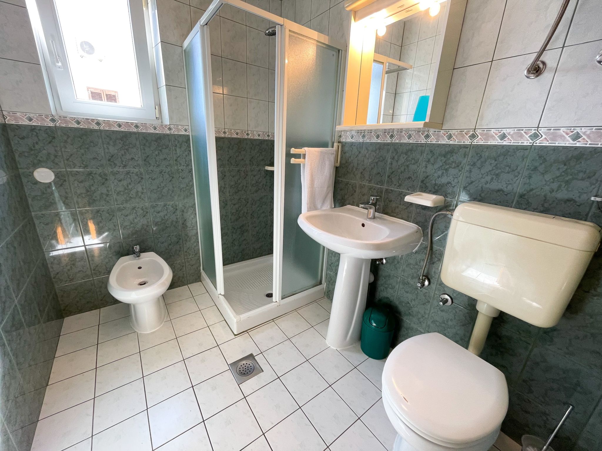 Photo of in Jadranovo mit Terrasse, gemeinschaftlichem Pool und Garten