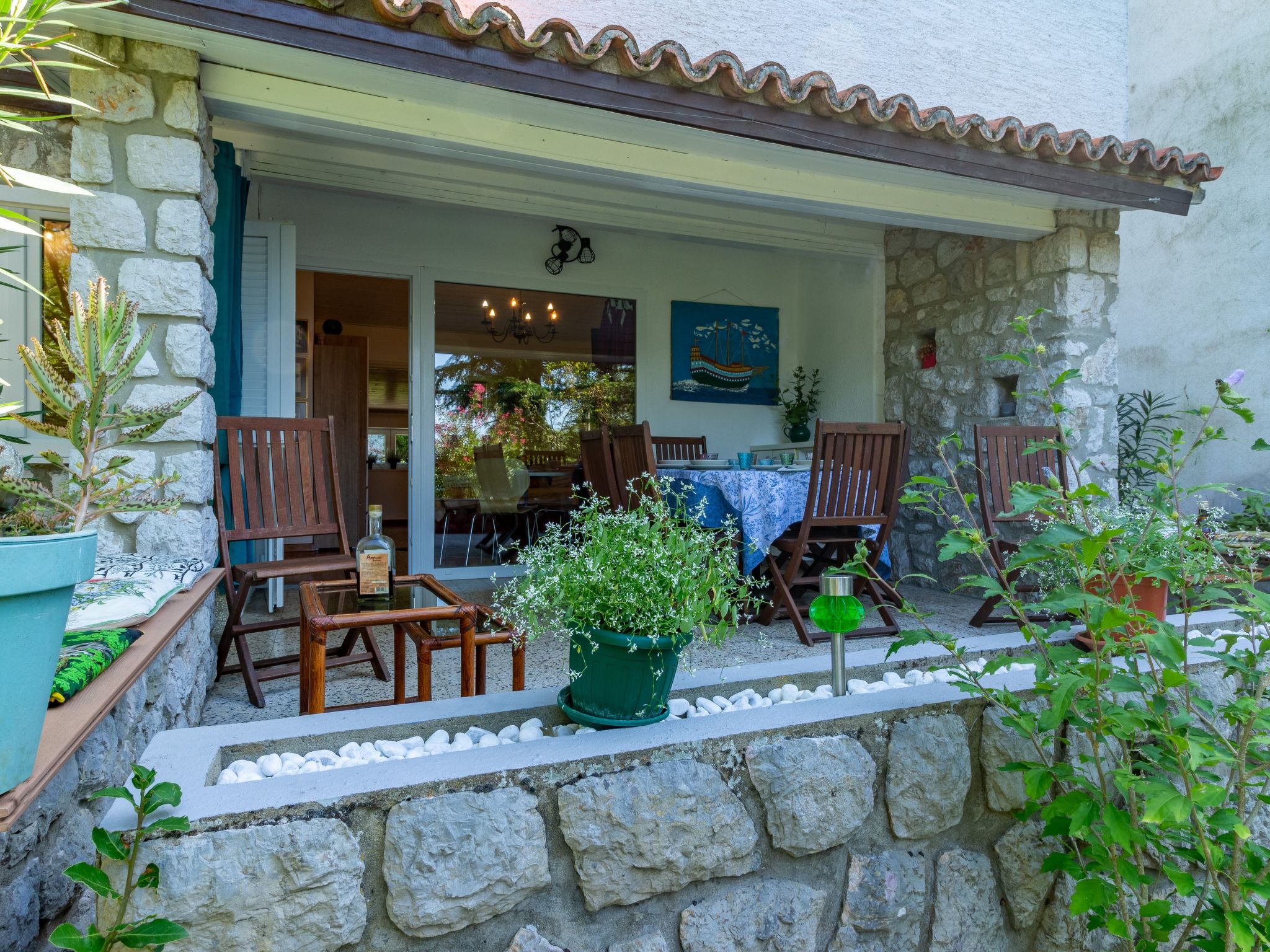 In Jadranovo mit Terrasse und Grill-Draußen