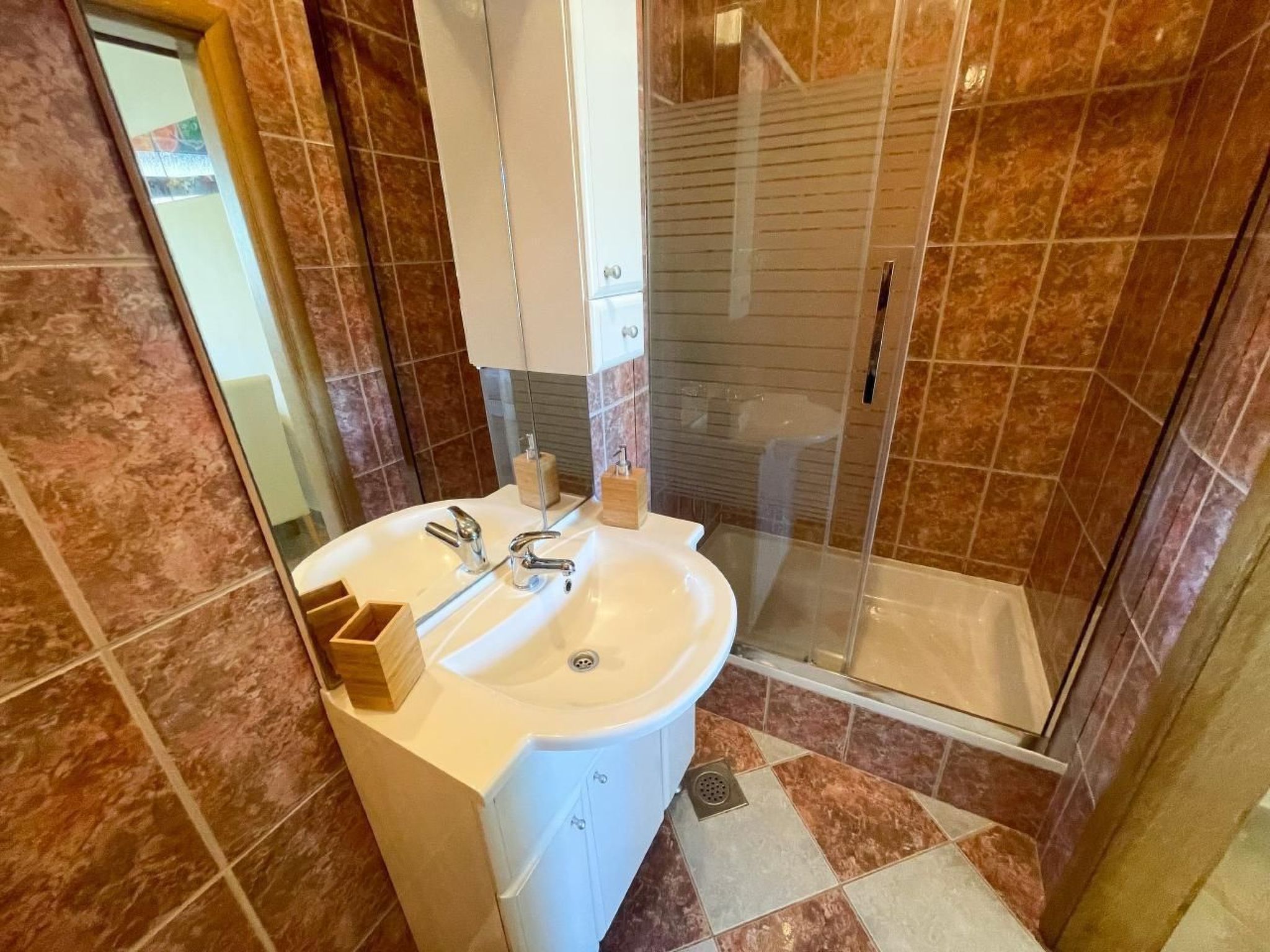 Nette Ferienwohnung in Jadranovo mit Terrasse, Garten und Grill-Image-tags.info