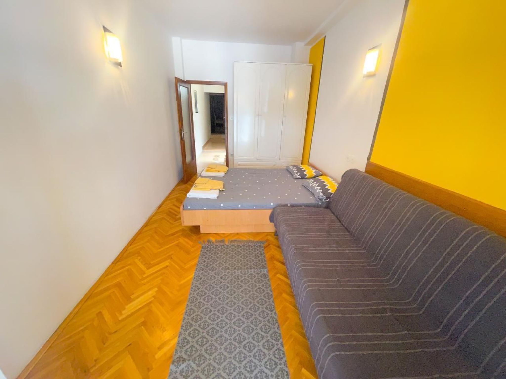 Appartement in Jadranovo mit Terrasse, Grill und Garten