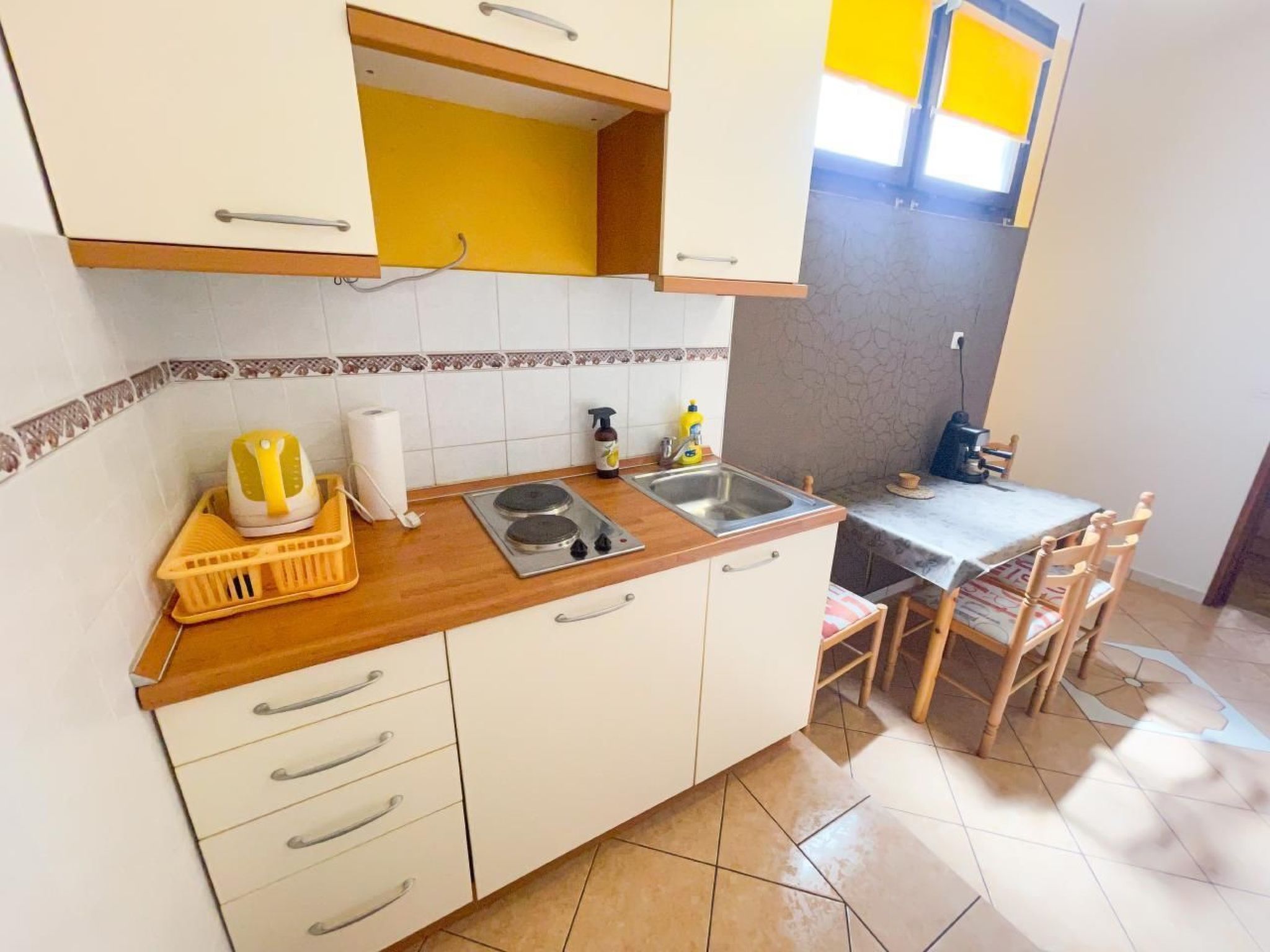 Appartement in Jadranovo mit Terrasse, Grill und Garten-Image-tags.info