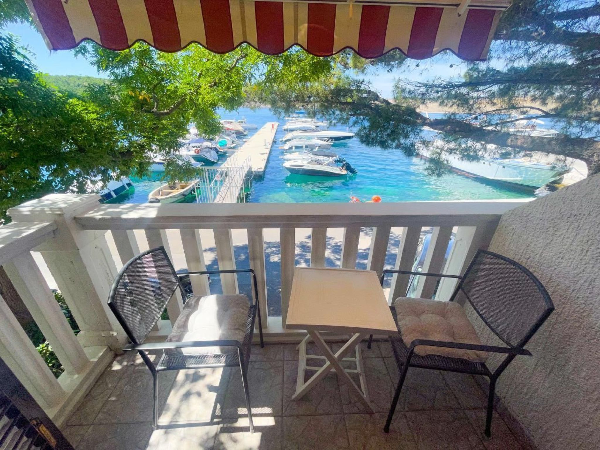 Appartement in Jadranovo mit Terrasse, Grill und Garten-Image-tags.info