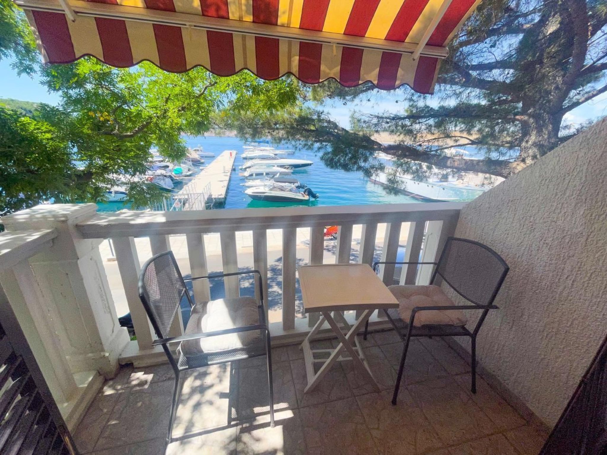 Appartement in Jadranovo mit Terrasse, Grill und Garten-Image-tags.info